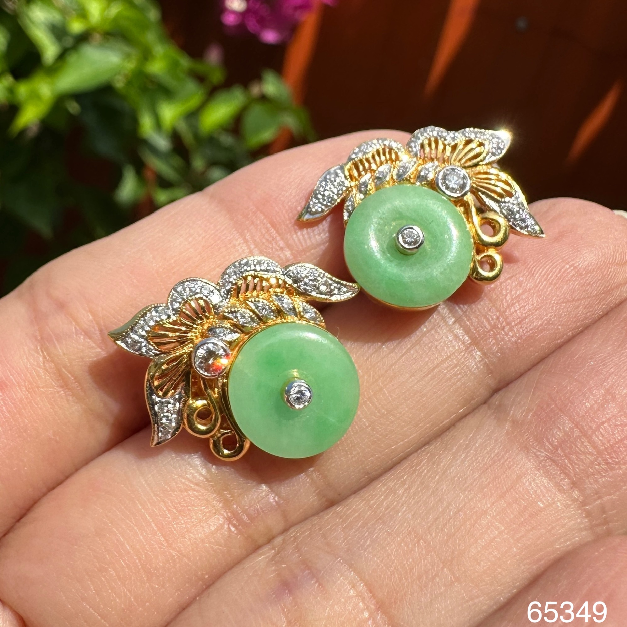 รหัส 65349 ต่างหู หยก ฝังเพชร 44 เม็ด 0.41 กะรัต ทอง90 นน. 13.54 g