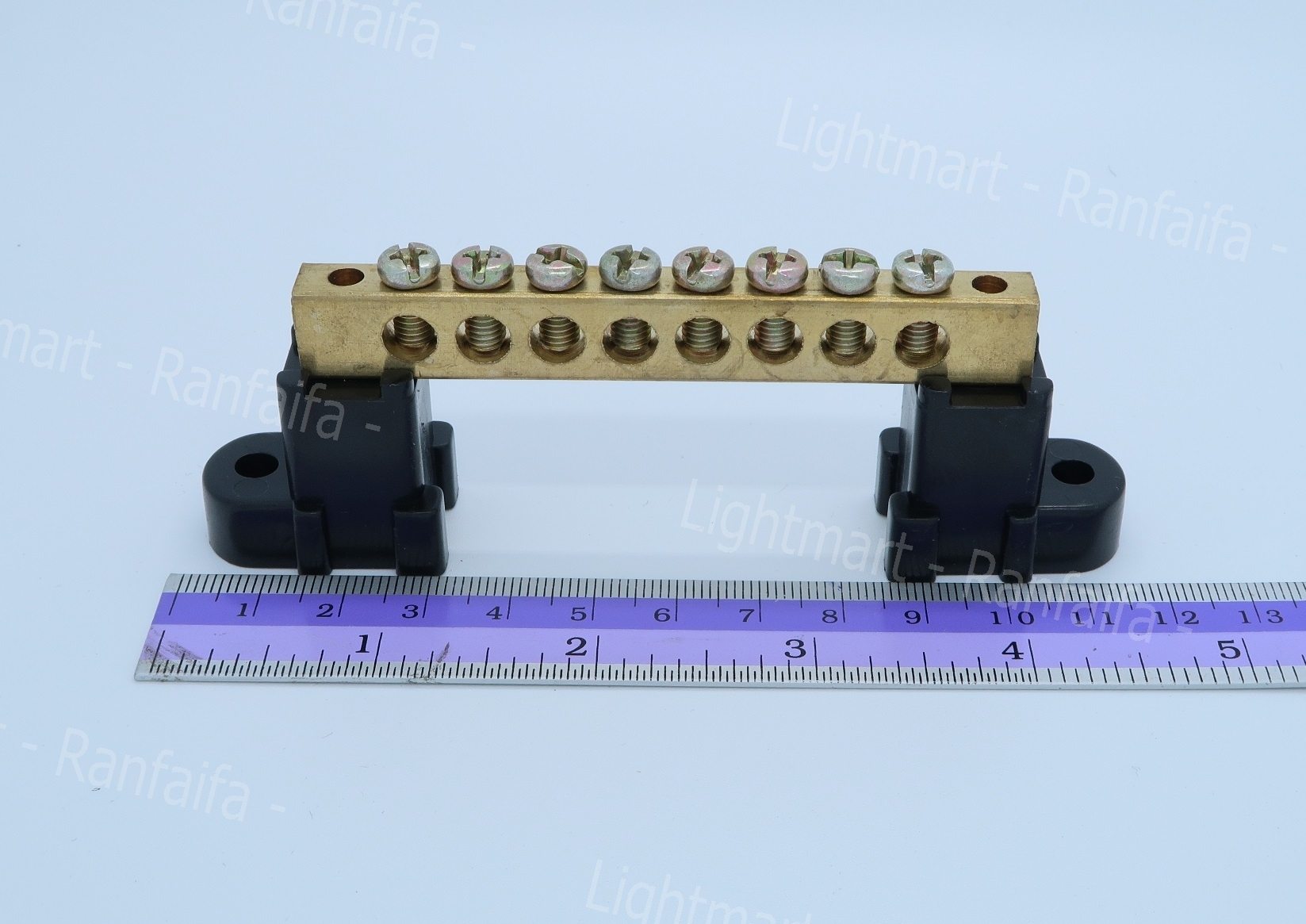 เทอร์มินอลกราวด์ 8 ช่อง พร้อมขา