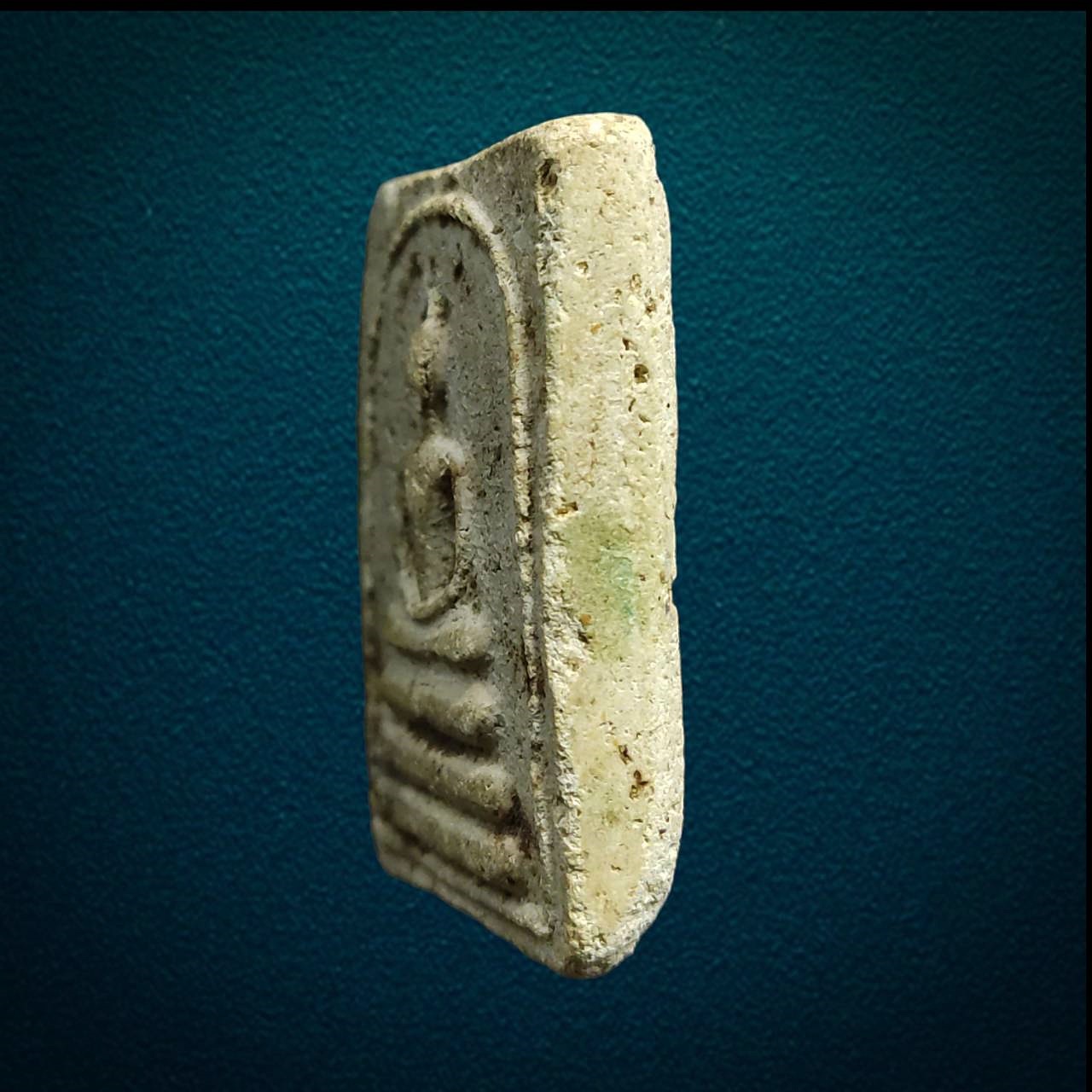 พระสมเด็จ พิมพ์3ชั้น เนื้อผงเก่า ไม่ทราบที่