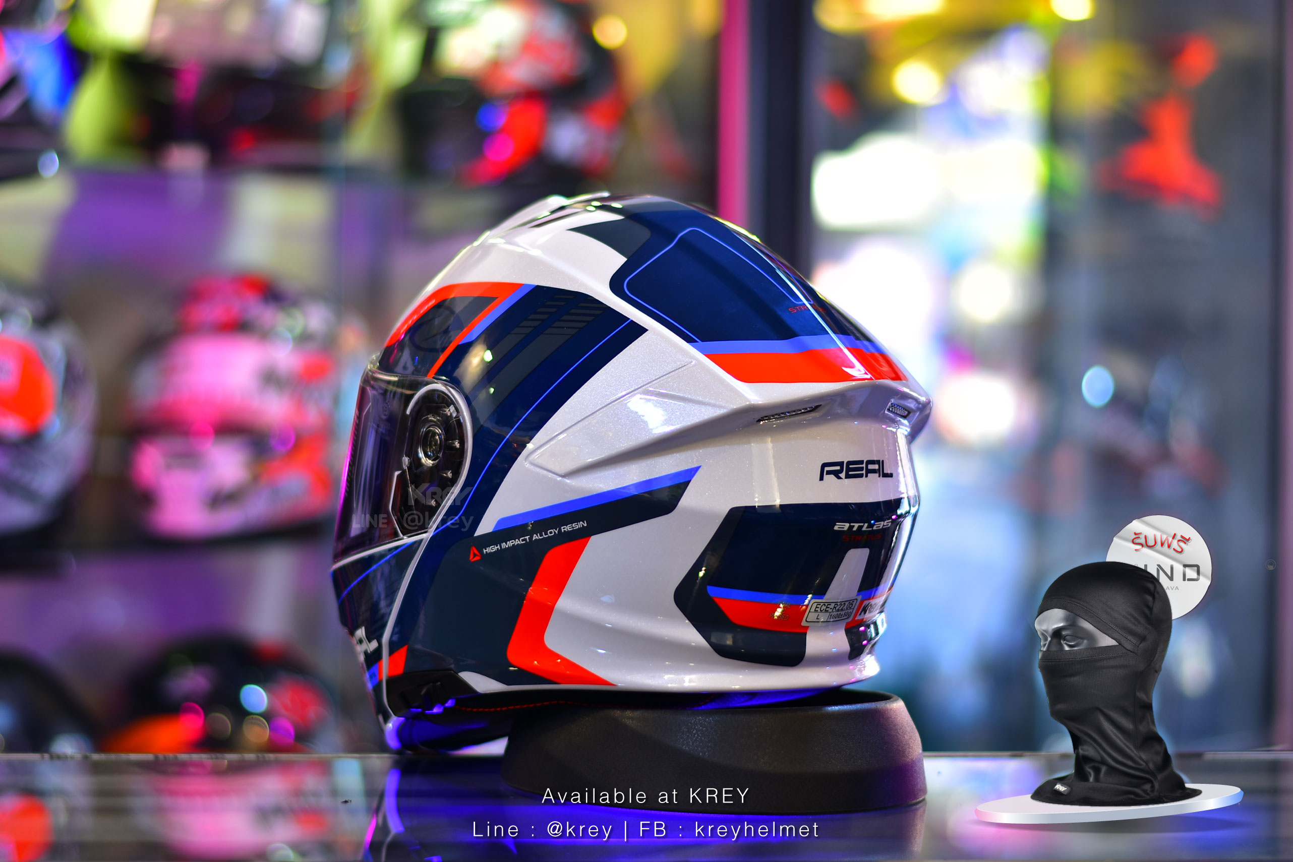 Real model Atlas Stratus White Dark Blue