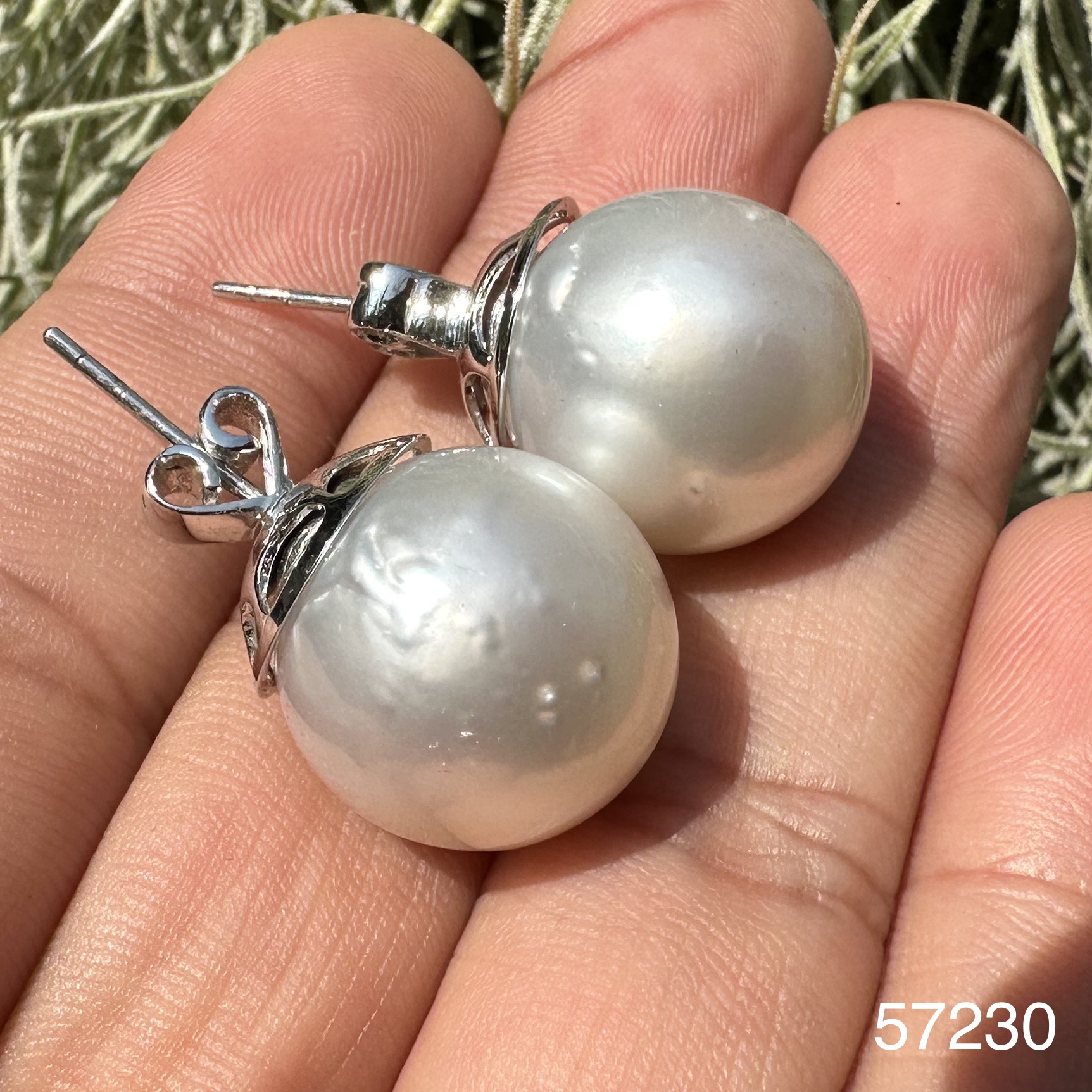 รหัส 57230 ต่างหู มุก South Sea สีขาว 16.8 มิล แป้นเงิน925 งานสวยมาก นน. 15.75 g
