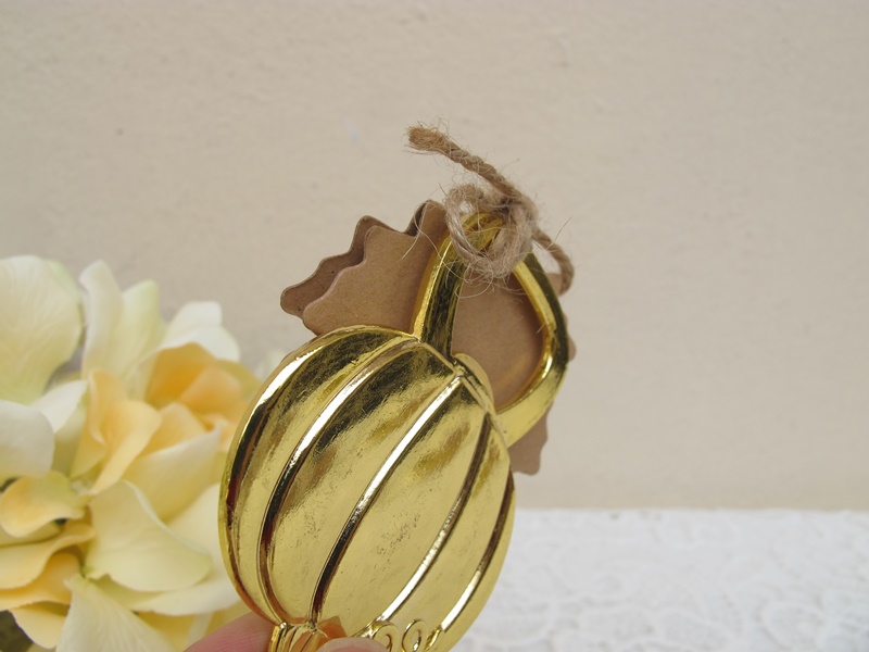 ที่เปิดขวด ฟักทอง พร้อมป้ายชื่อ