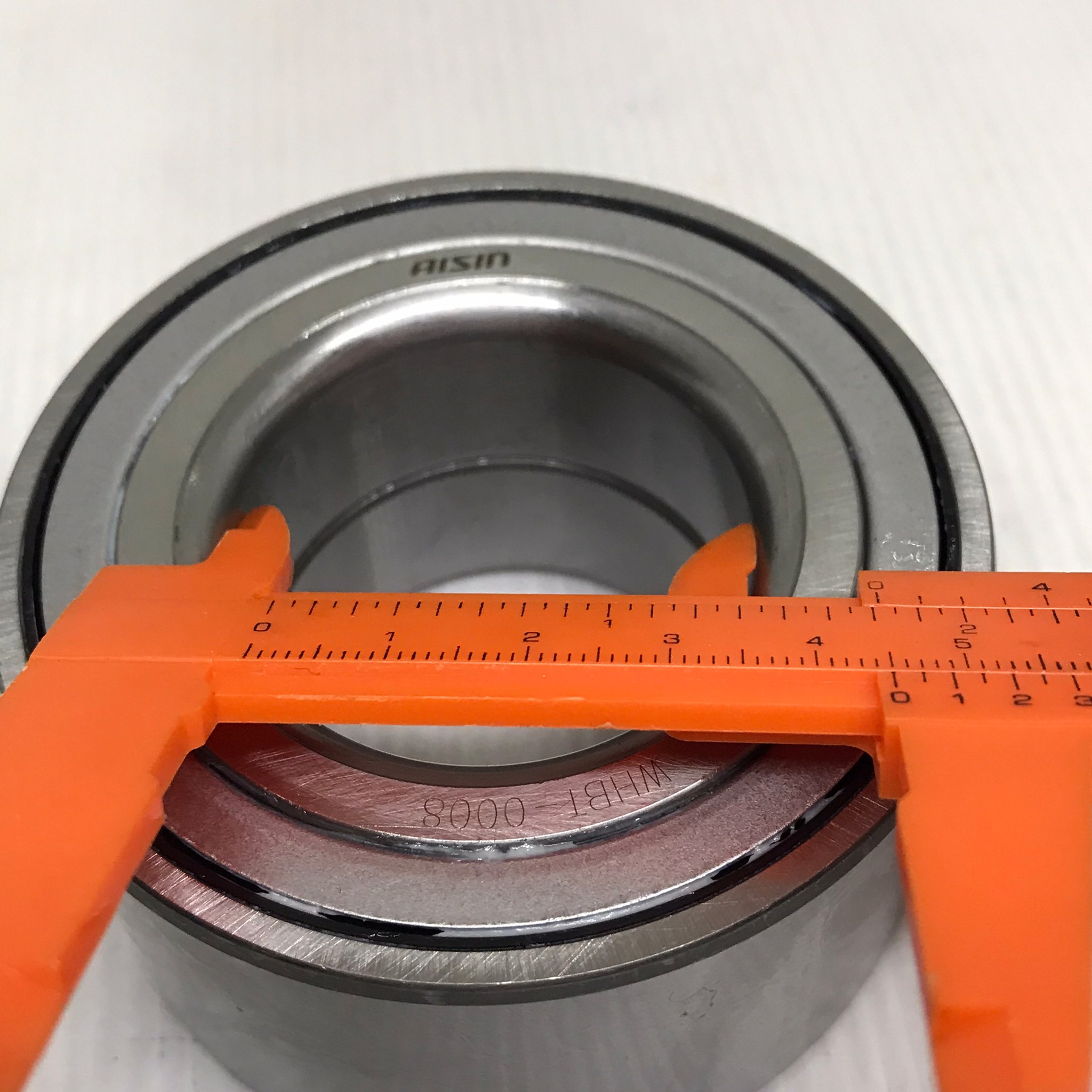 ลูกปืนล้อหน้า TOYOTA CAMRY ACV30/40 เครื่อง 2.0, 2.4CC ACV50 ปี 2004-2012 / โตโยต้า คัมรี่ / ขนาด 45x84x45 / เบอร์ WHBT-0008 / ยี่ห้อ AISIN (wheel bearing front)