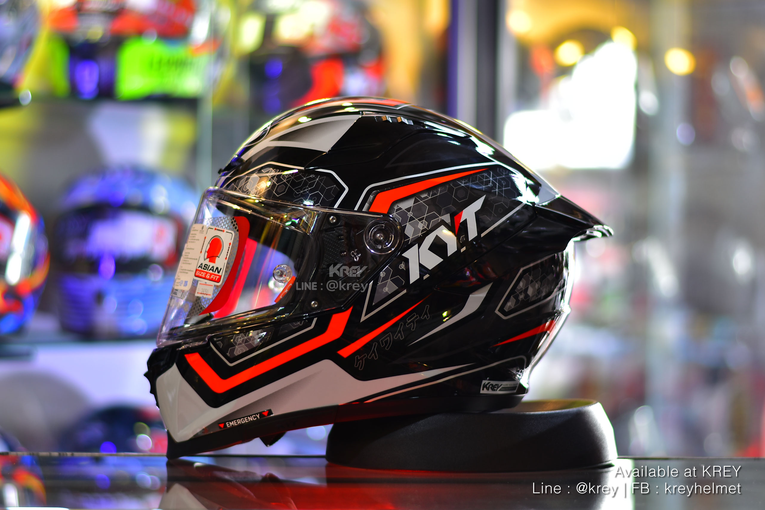 KYT model STRIKER#1 BLACK RED