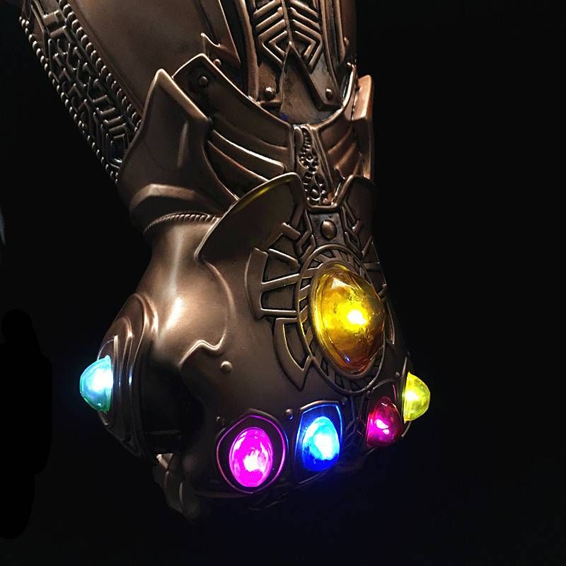 ถุงมือ Thanos - ทานอส มีไฟ