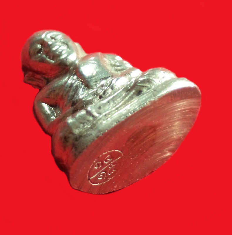 หลวงพ่อเงิน วัดบางคลาน จ.พิจิตร เนื้ออัลปาก้า