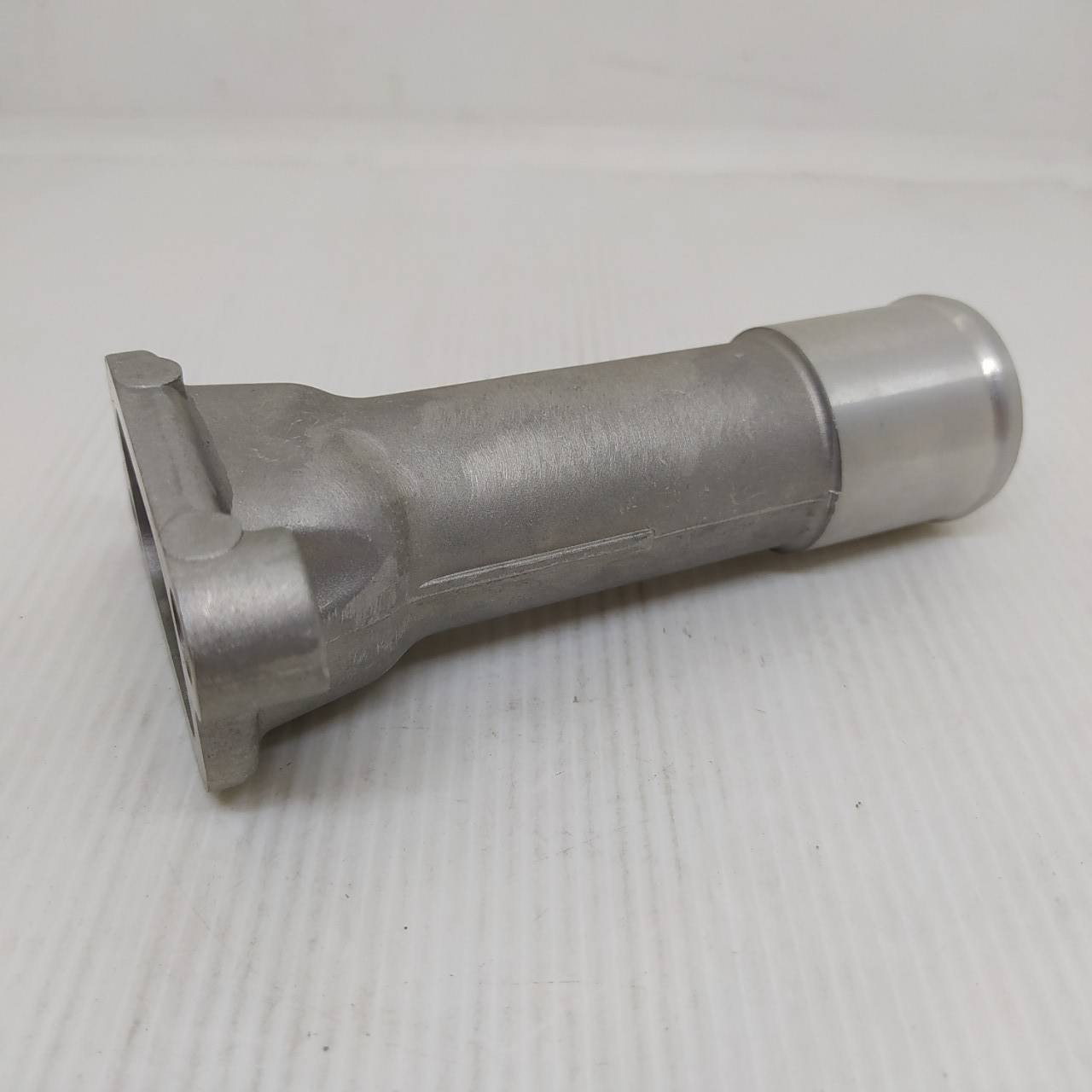 (แท้ศูนย์) คอห่านวาล์วน้ำ บน MAZDA / FORD MAZDA FIGHTER / FORD RANGER มาสด้า ฟอร์ด เรนเจอร์ ไฟเตอร์ / เบอร์ WL51-15179A
