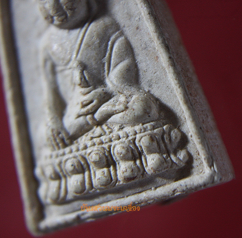 พระพุทโธ เนื้อผง ไม่ทราบที่