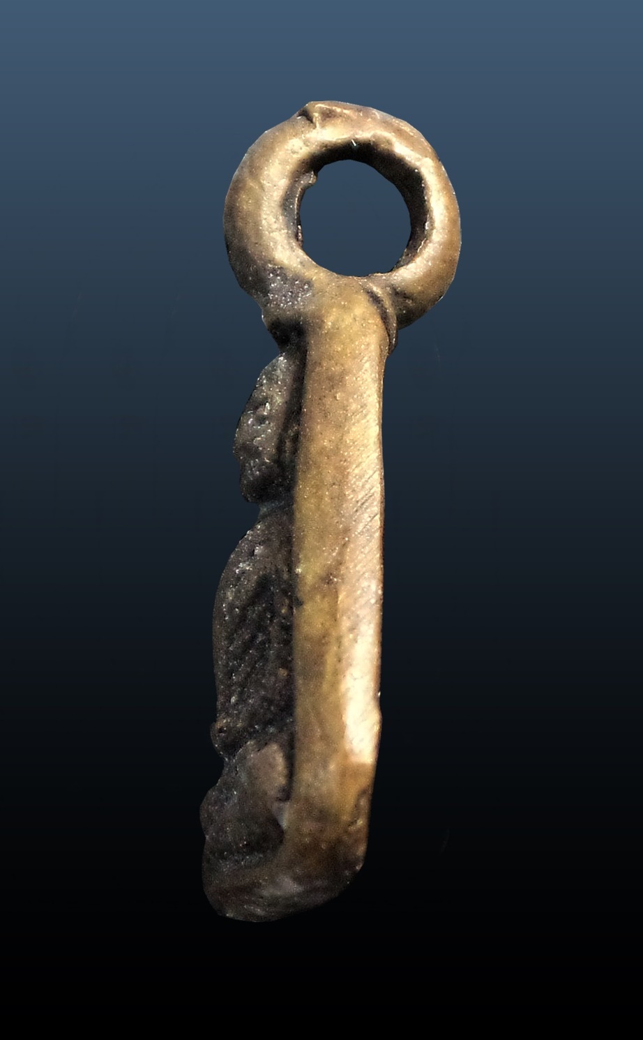 เหรียญหล่อ จอบเล็ก หลวงพ่อเงิน บางคลาน พิจิตร