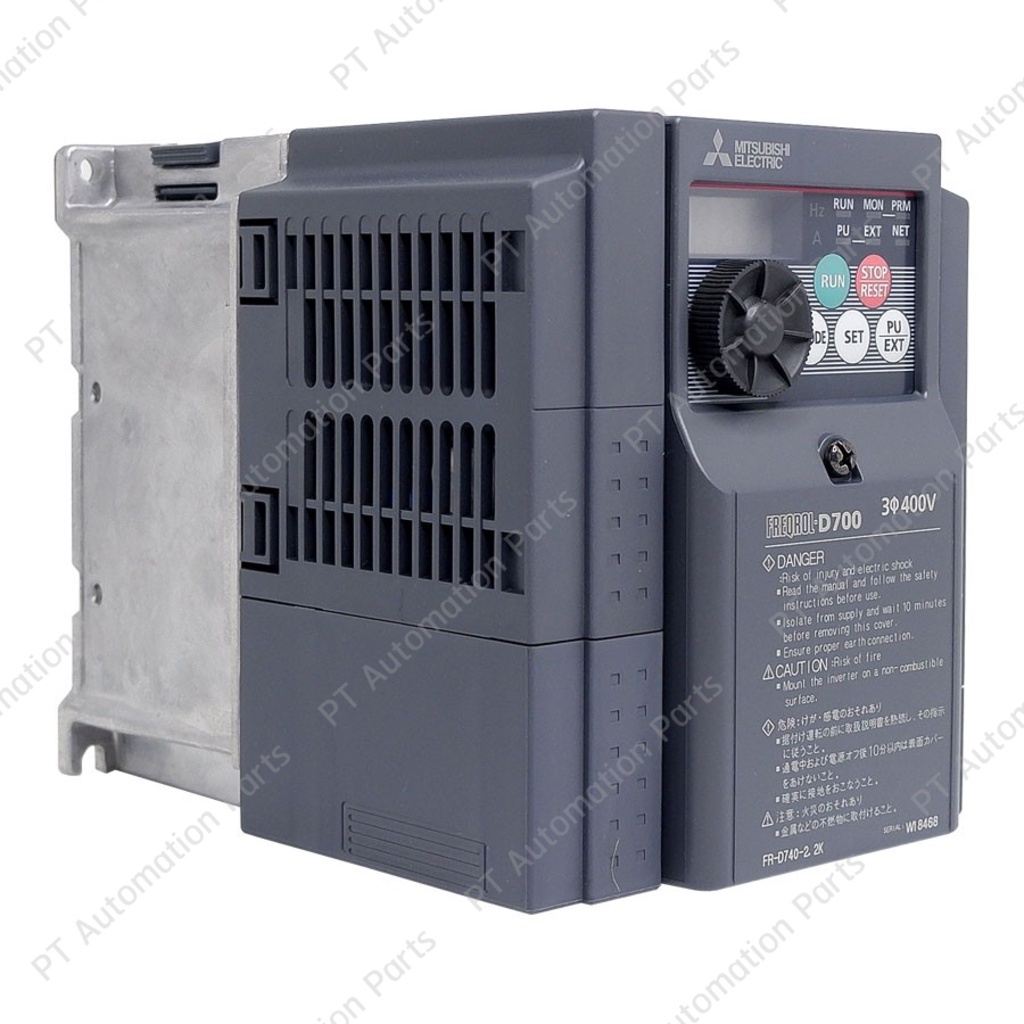 Mitsubishi FR-D740-2.2K Inverter 2.2KW 3HP Input 3-Phase 380-480VAC Output 3-Phase 380-480VAC 0.2-400Hz D700 Series อินเวอร์เตอร์ มิตซูบิชิ เครื่องควบคุมความเร็วรอบมอเตอร์ 3 แรงม้า