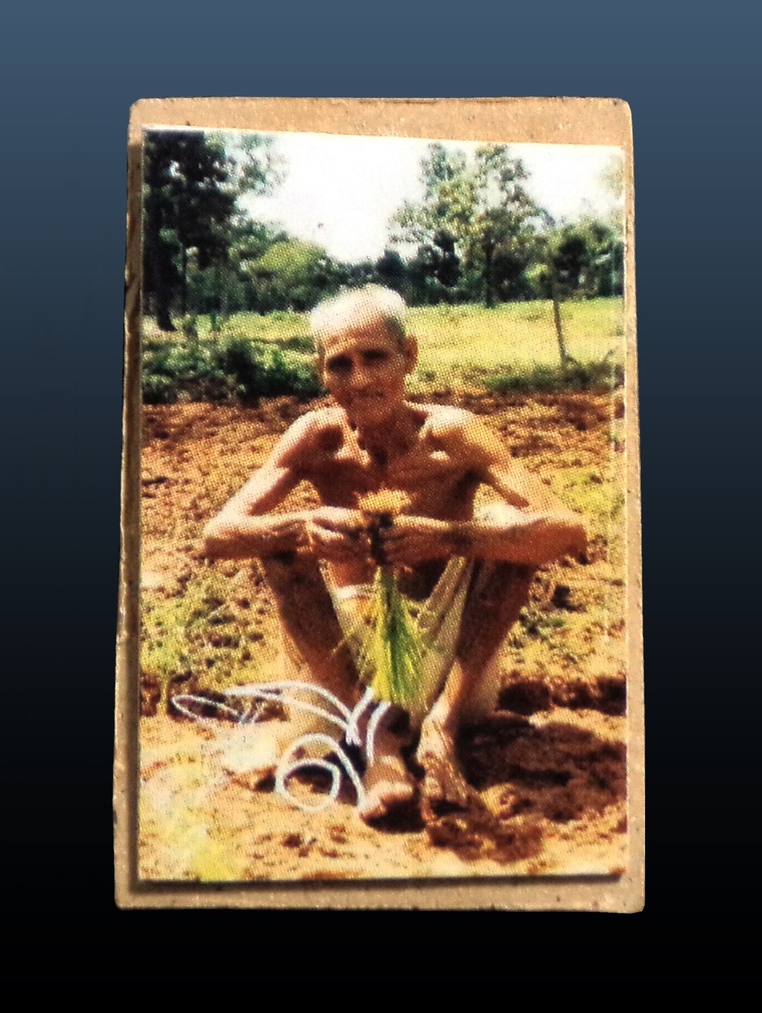 พระสมเด็จ โชคดีมีทรัพย์ หลวงปู่สรวง เทวดาเดินดิน กระท่อมบ้านสมบูรณ์ ศรีสะเกษ ปี2560 กล่องเดิม