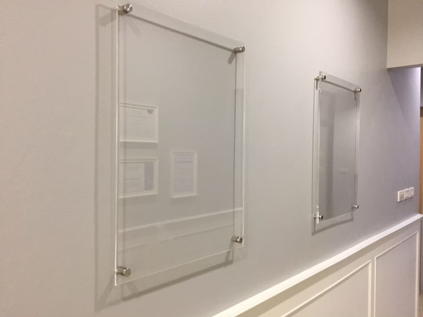 DISPLAY002