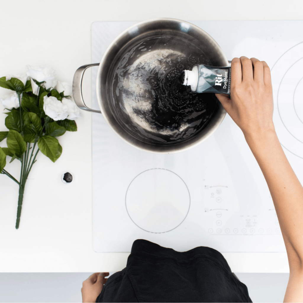 Rit DyeMore Synthetic Fiber Dye 207ml – สีย้อมผ้าโพลีเอสเตอร์และใยสังเคราะห์ สีสดชัด ติดทนนาน ใช้งานง่าย Made in USA 🇺🇸