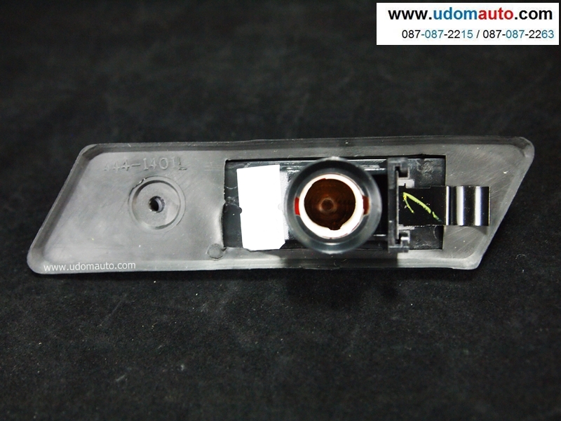 ไฟเลี้ยวข้าง BMW E36 สีขาวมาตรฐาน