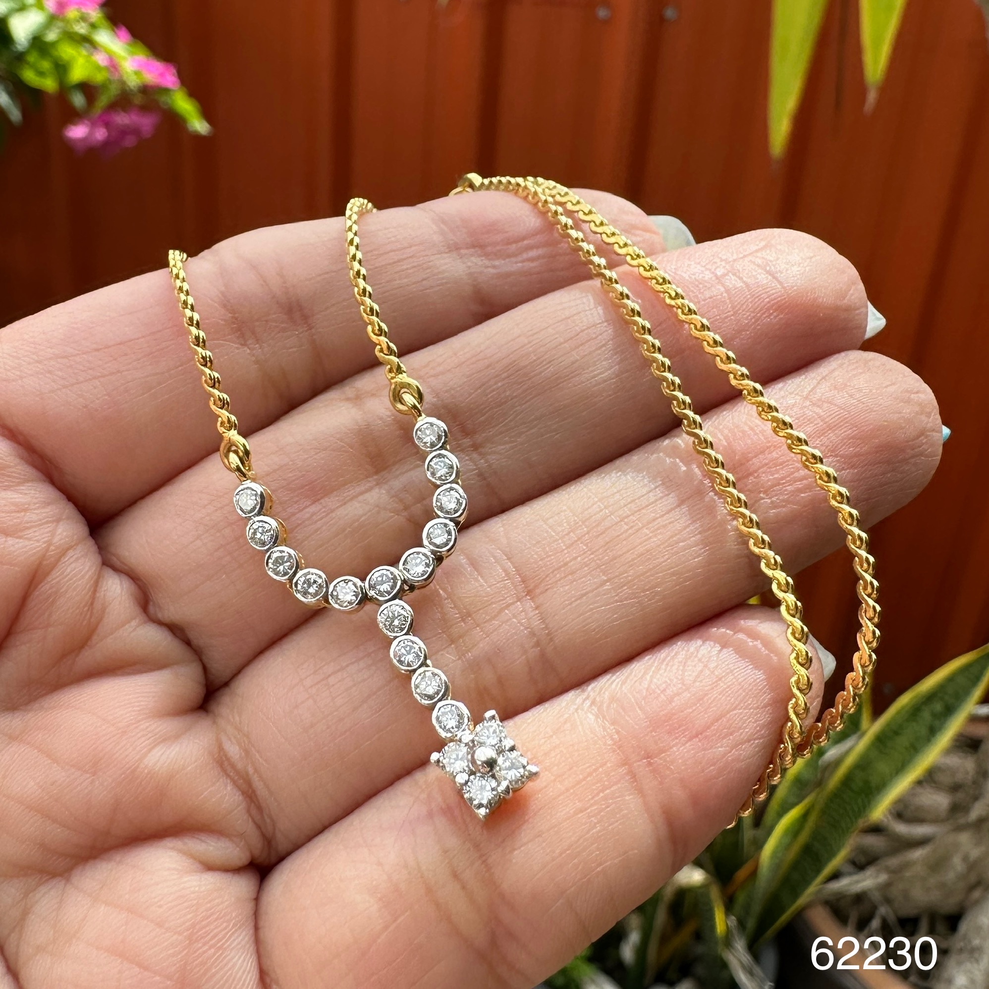 รหัส 62230 สร้อยคอ เพชร ตุ้งติ้ง เพชร 19 เม็ด 0.57 กะรัต ทอง18K งานสวยมาก นน. 8.70 g