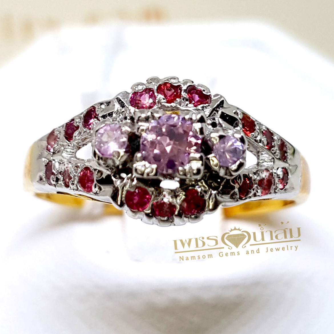 แหวนพิ้งซัฟฟาย Pink Sapphire สีสวยน้ำงาม ดูสวยหวาน ราคาเบาๆ บนตัวเรือนทองแท้ทั้งตัวเรือน