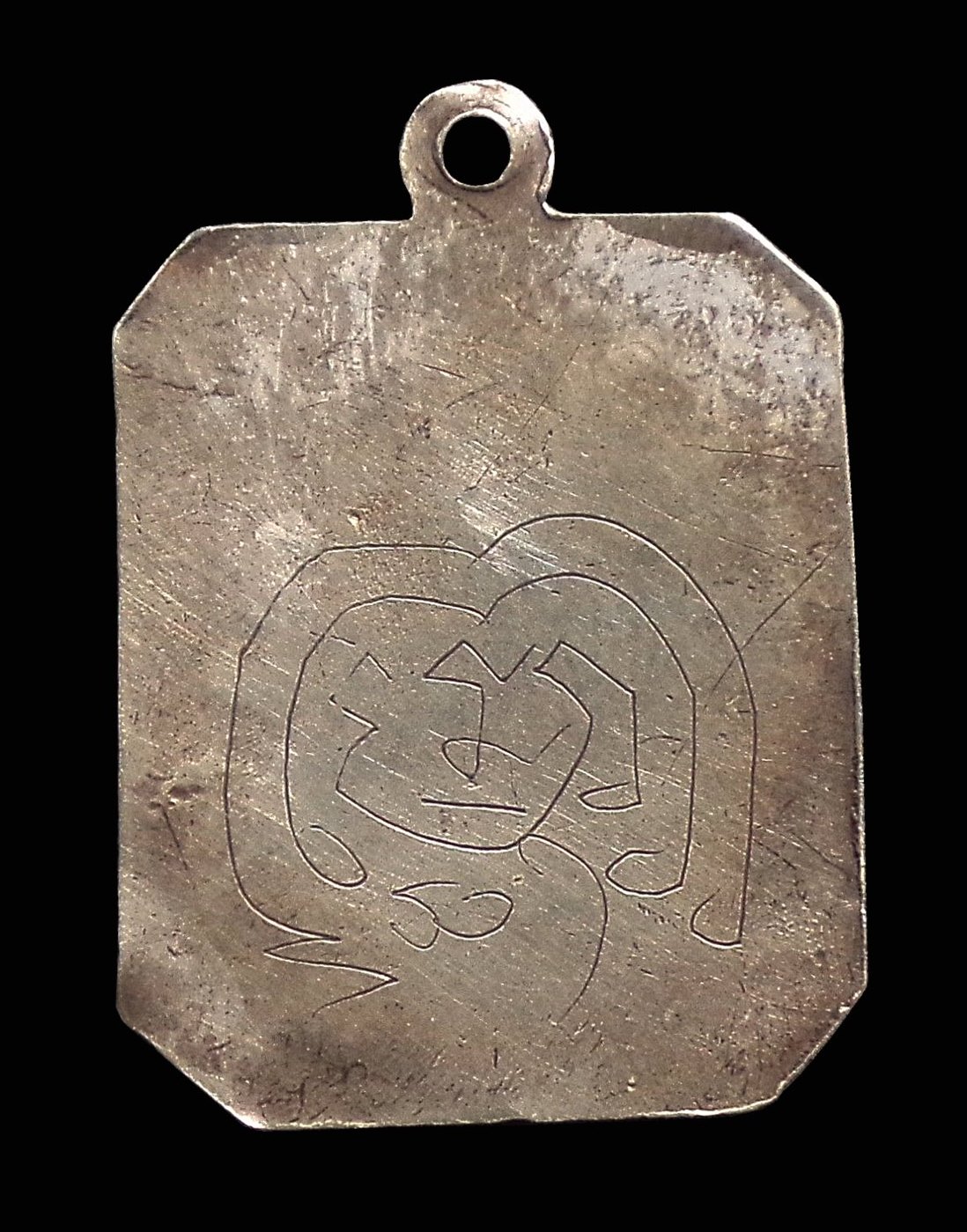 เหรียญสี่เหลี่ยมเนื้อเงิน ลงยาสีธงชาติ ไม่ทราบเกจิ