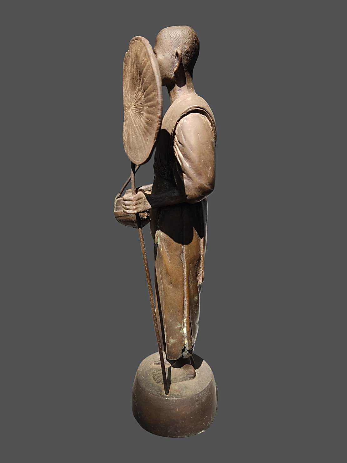 พระบูชา ครูบาศรีวิชัย เชียงใหม่ ปี2530 เนื้อทองเหลือง ผิวหิ้ง หล่อหนา มีน้ำหนัก ขนาดสูง 13 นิ้ว