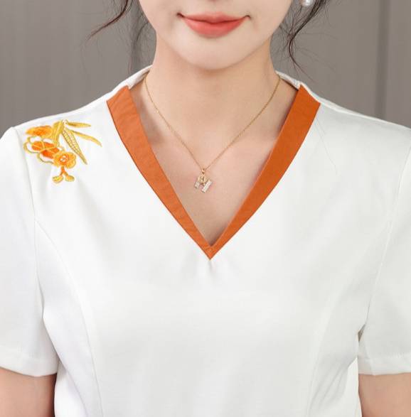 ชุดพนักงานนวดสปา เสริมสวย คลินิกความงาม