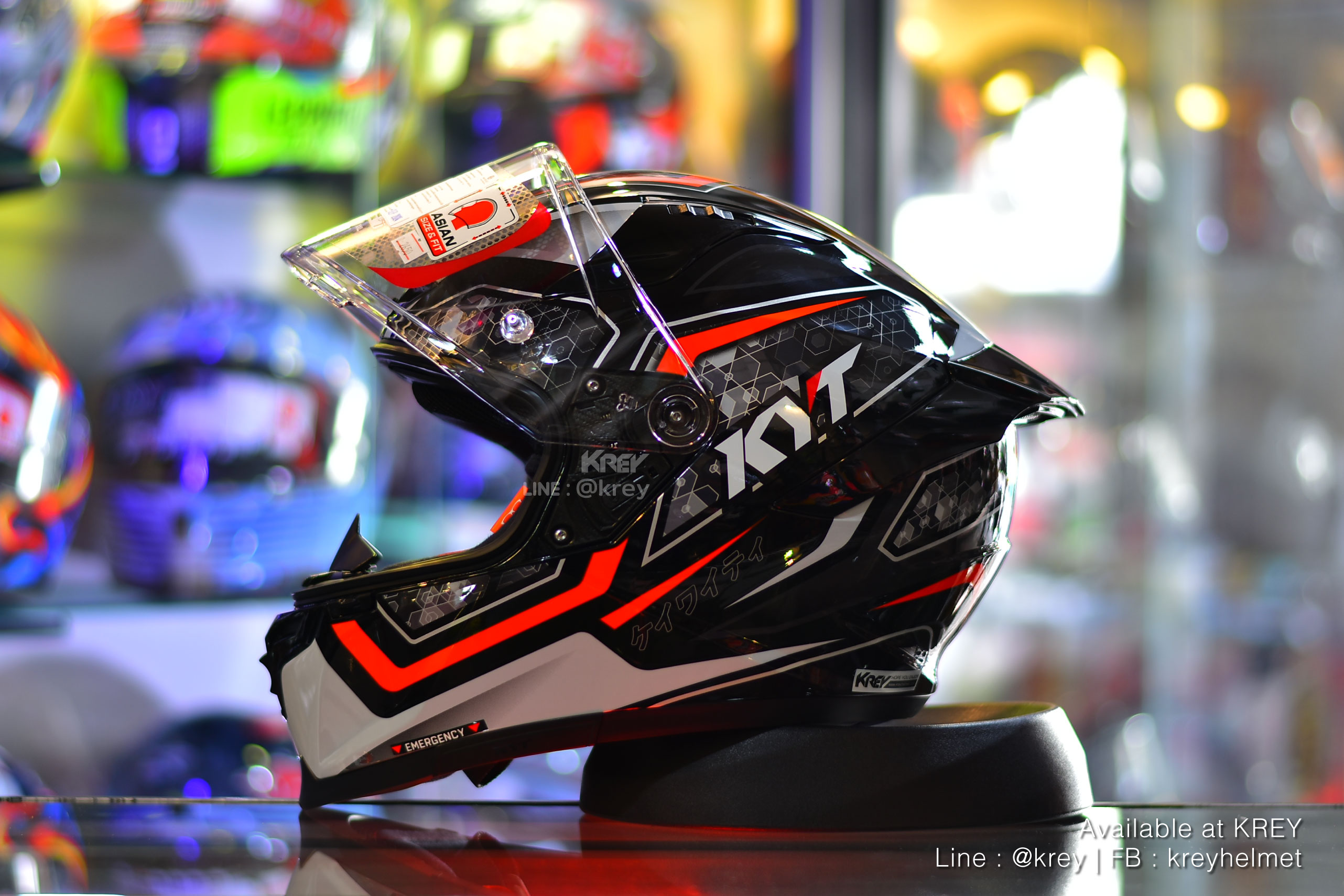 KYT model STRIKER#1 BLACK RED