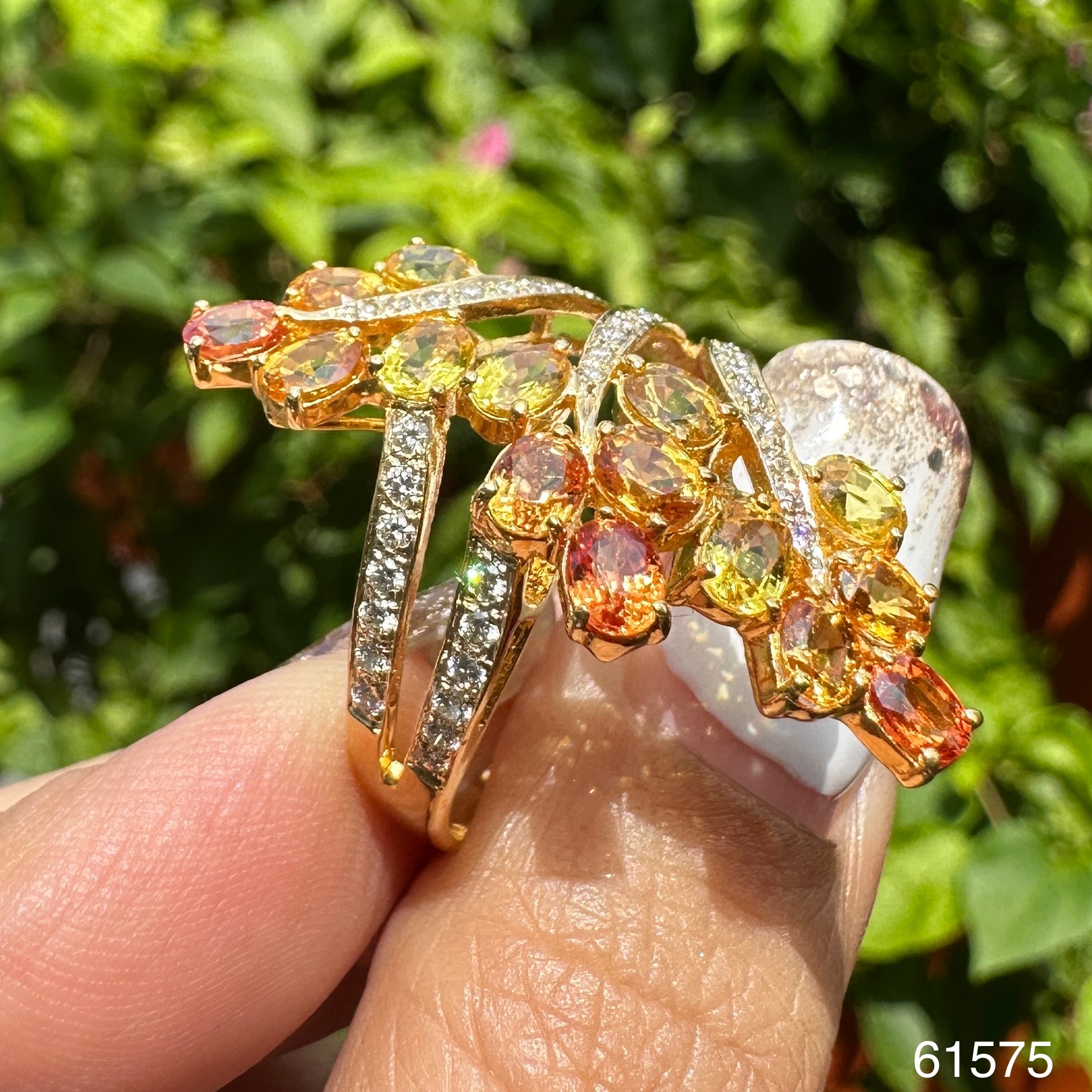 รหัส 61575 แหวน บุษราคัม ซองเจีย ฝังเพชร 40 เม็ด 0.40 กะรัต ทอง18K พร้อม Cert. สวยมาก นน. 6.60 g