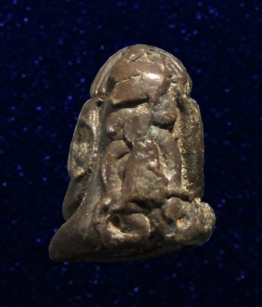 พระปิดตา หล่อโบราณ หลังยันต์ เนื้อโลหะผสม ไม่ทราบที่