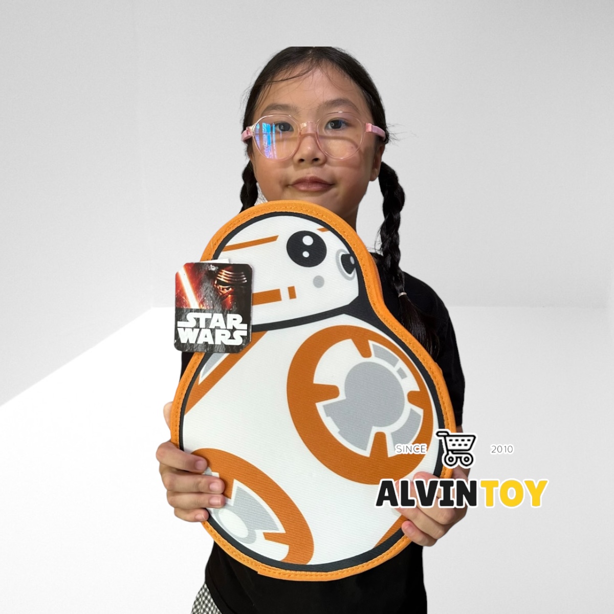 กล่องใส่ของ BB-8 บีบีเอ็จ Star Wars สตาร์วอล์ ขนาดความสูง 32 cm. กว้าง 24 cm. สินค้าลิขสิทธิ์แท้ ผลิตจากผ้าคุณภาพดี