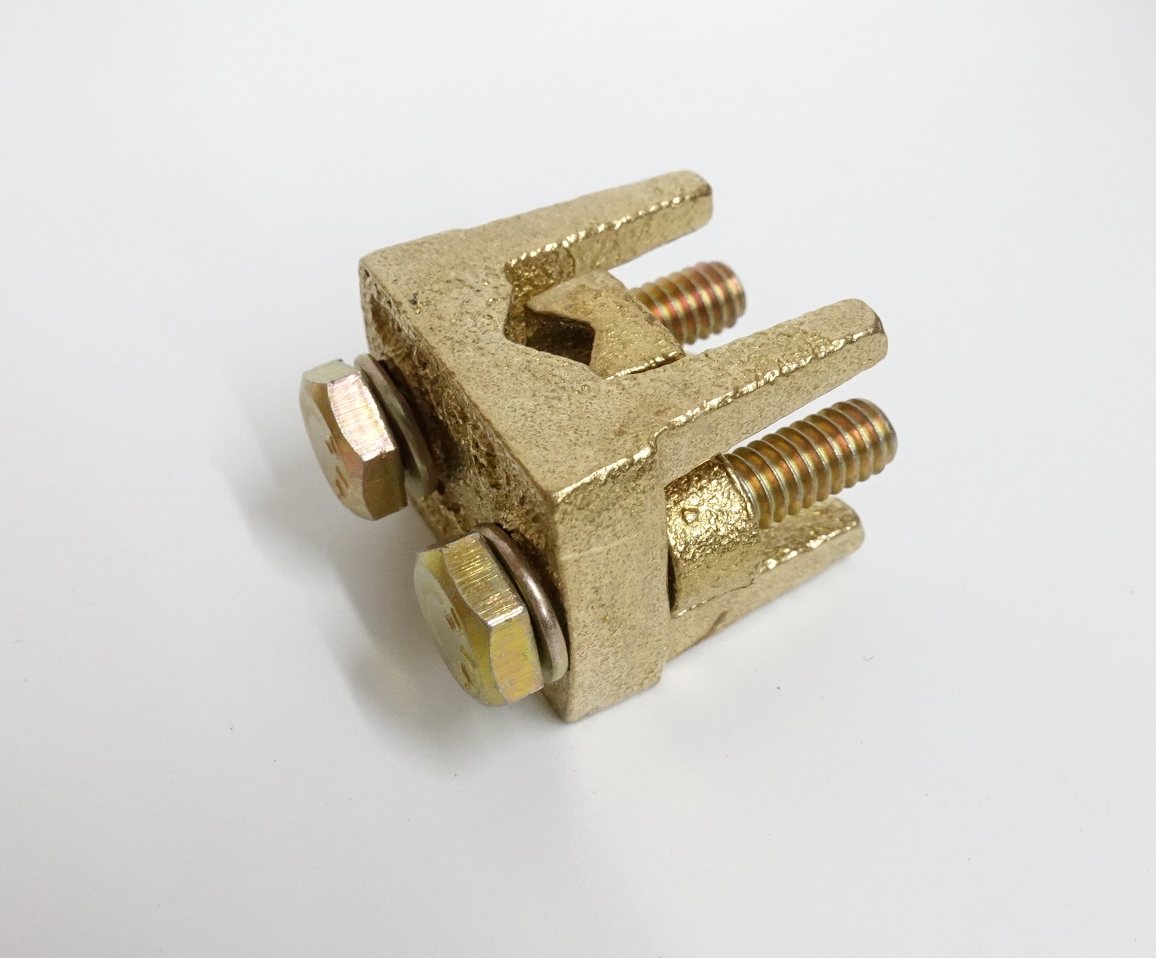 ยูแคล้มทองเหลืองต่อสายไฟ