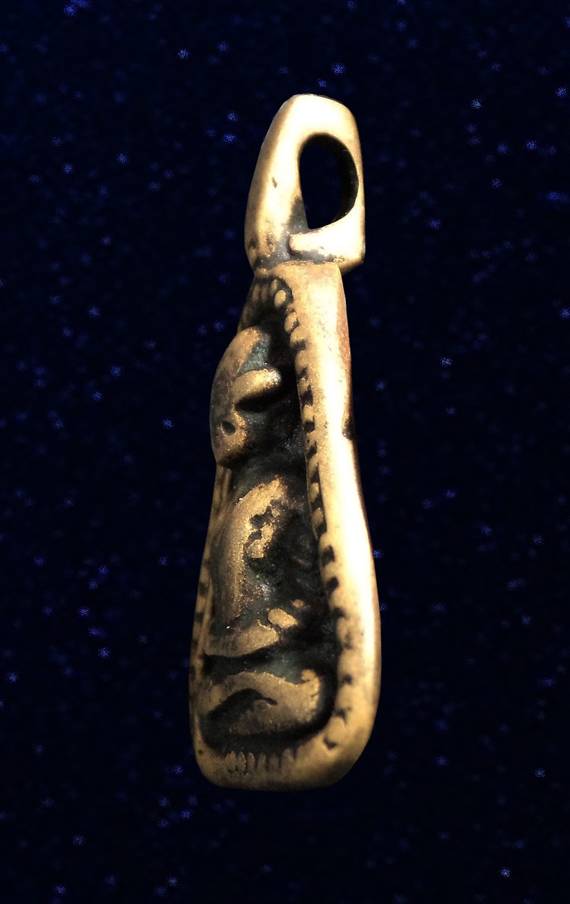 หลวงพ่อเงิน วัดบางคลาน เหรียญหล่อจอบใหญ่ สองชาย