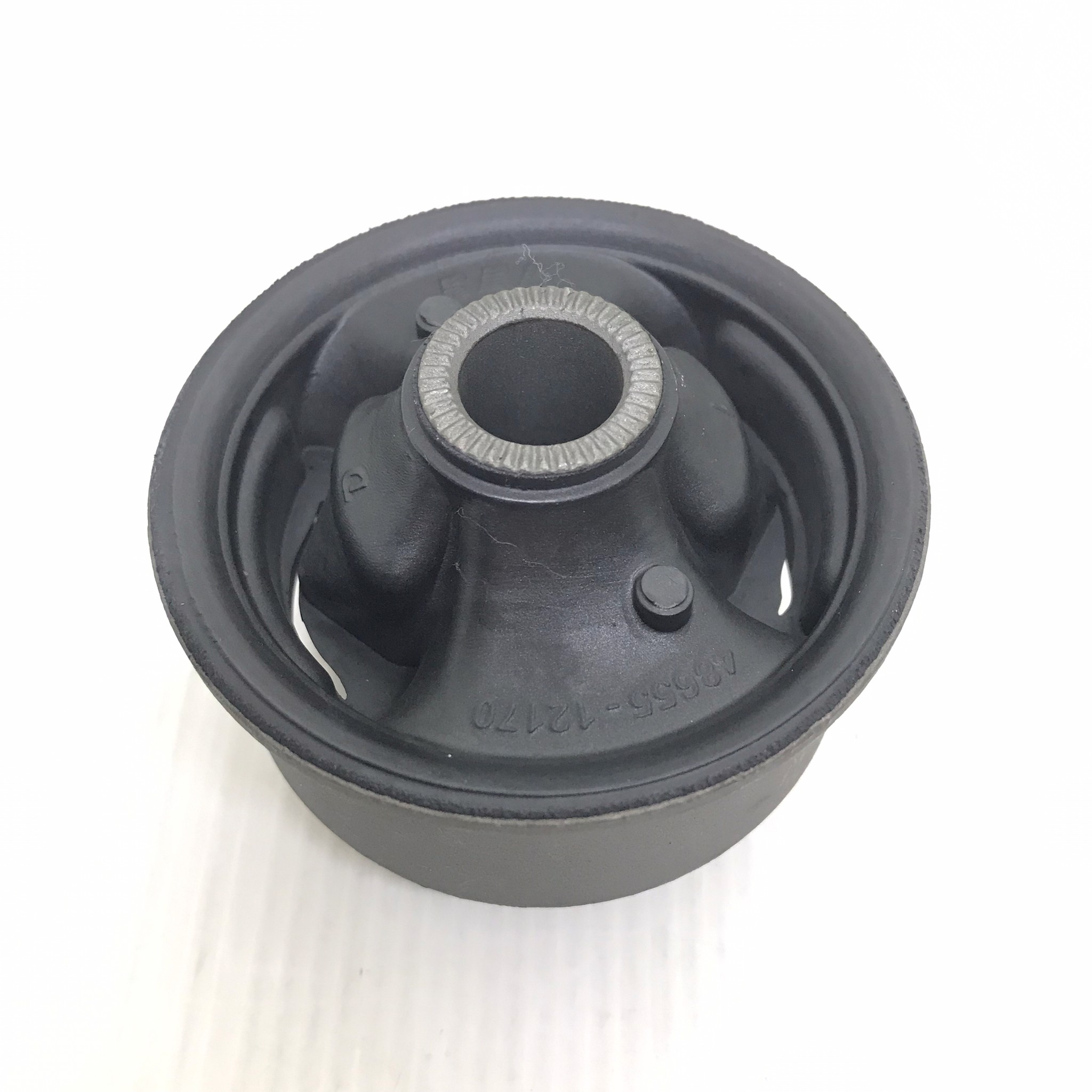 (1ตัว) บู๊ชปีกนก TOYOTA ตัวล่าง ตัวใหญ่ ALTIS / ZZE121 / ZZE122 / ZZE141 ตัว ล่าง โตโยต้า อัลติส / LOWER / BIG ARM BUSHING ยี่ห้อ RBI / เบอร์ 48655-12170 / 48655-02100 / T24ZE121B