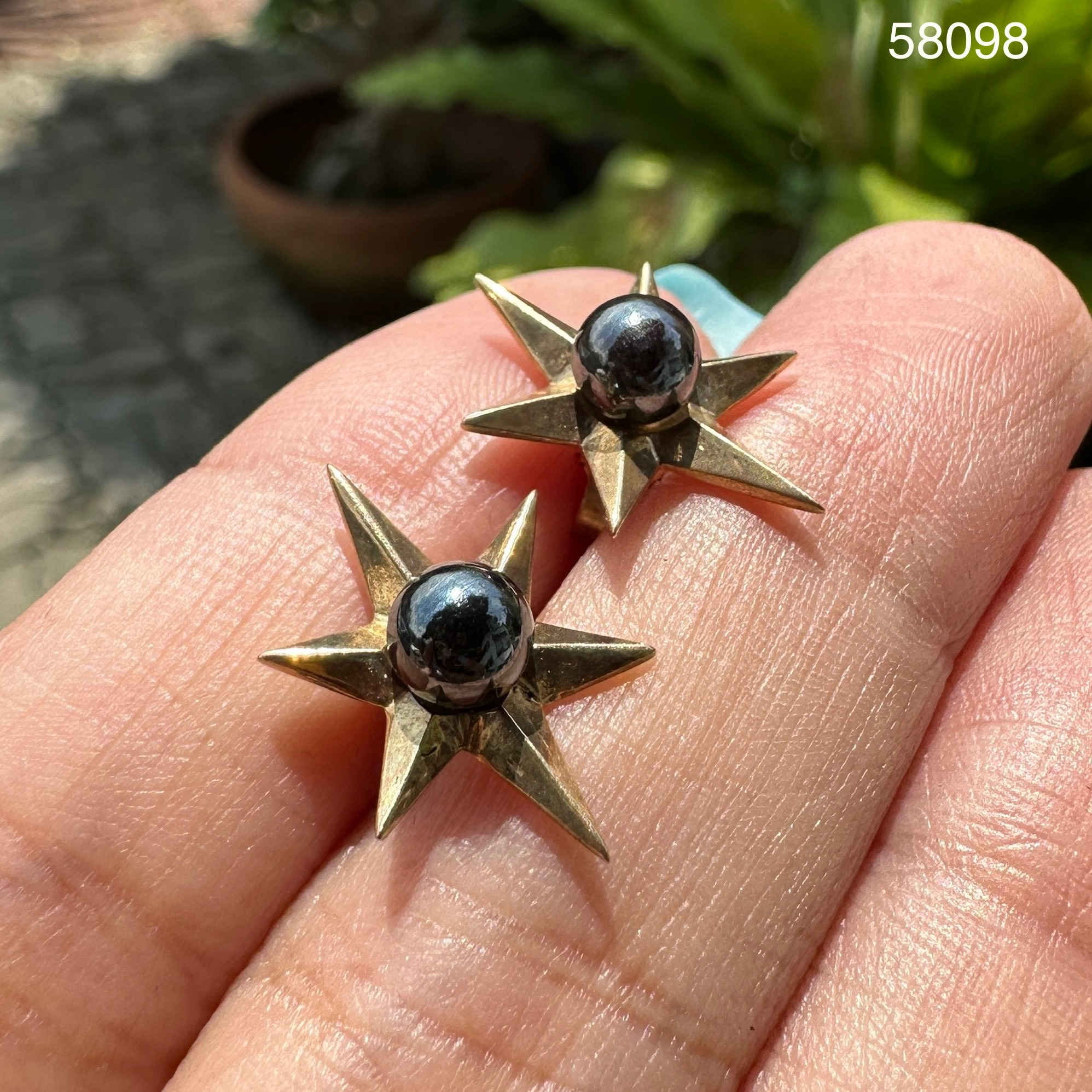 รหัส 58098 ต่างหู เม็ดกลม ดาวกระจาย ทอง14K งานสวยมาก นน. 2.96 g