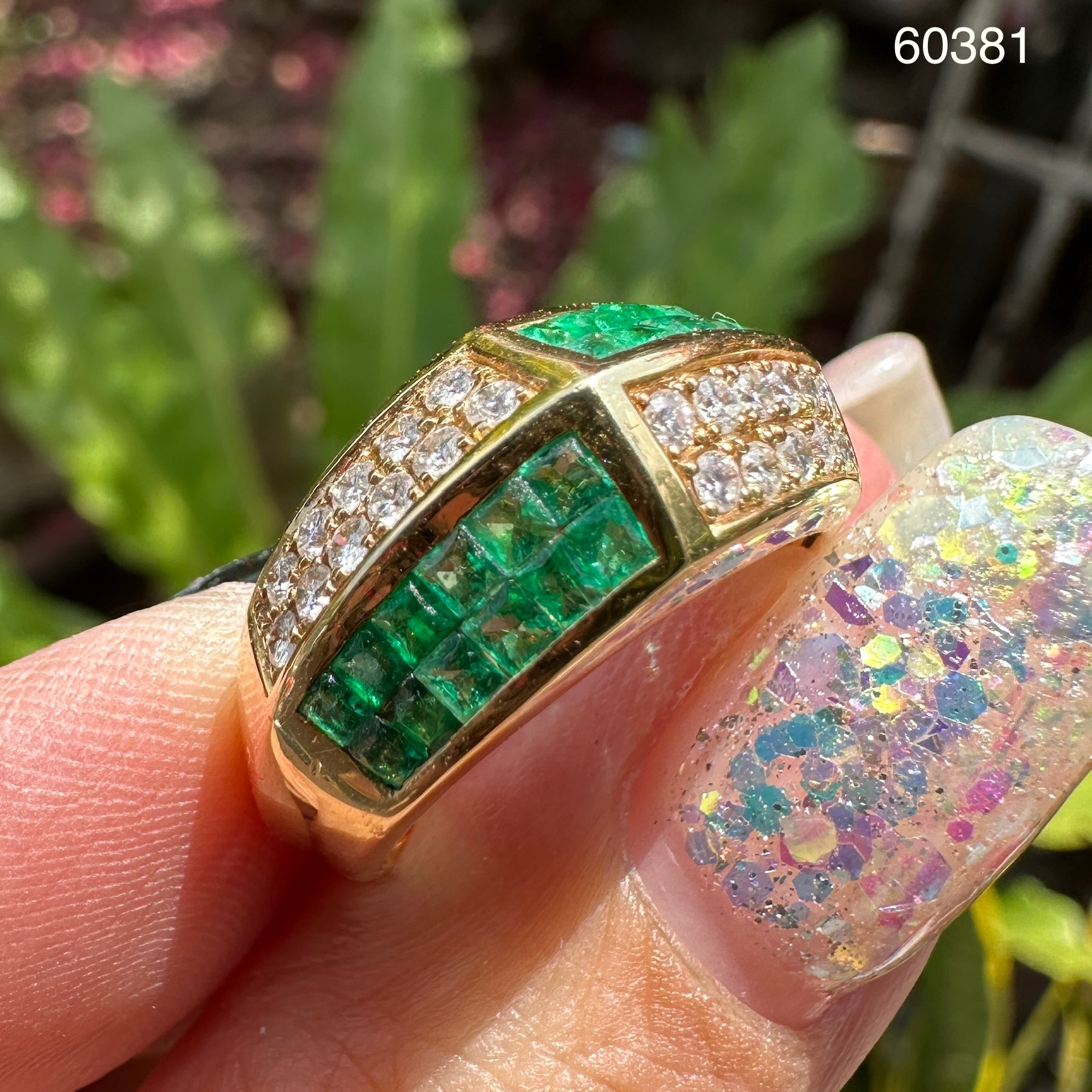 รหัส 60381 แหวน มรกต แซมเบีย Princess 1.15 กะรัต ฝังเพชร 22 เม็ด 0.35 กะรัต ทอง18K พร้อม Cert. นน. 7.00 g