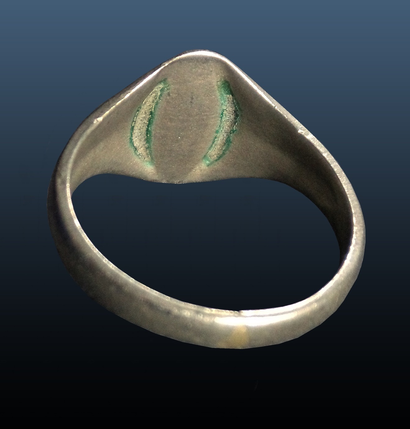 แหวนหลวงพ่อแพ วัดพิกุลทอง สิงห์บุรี