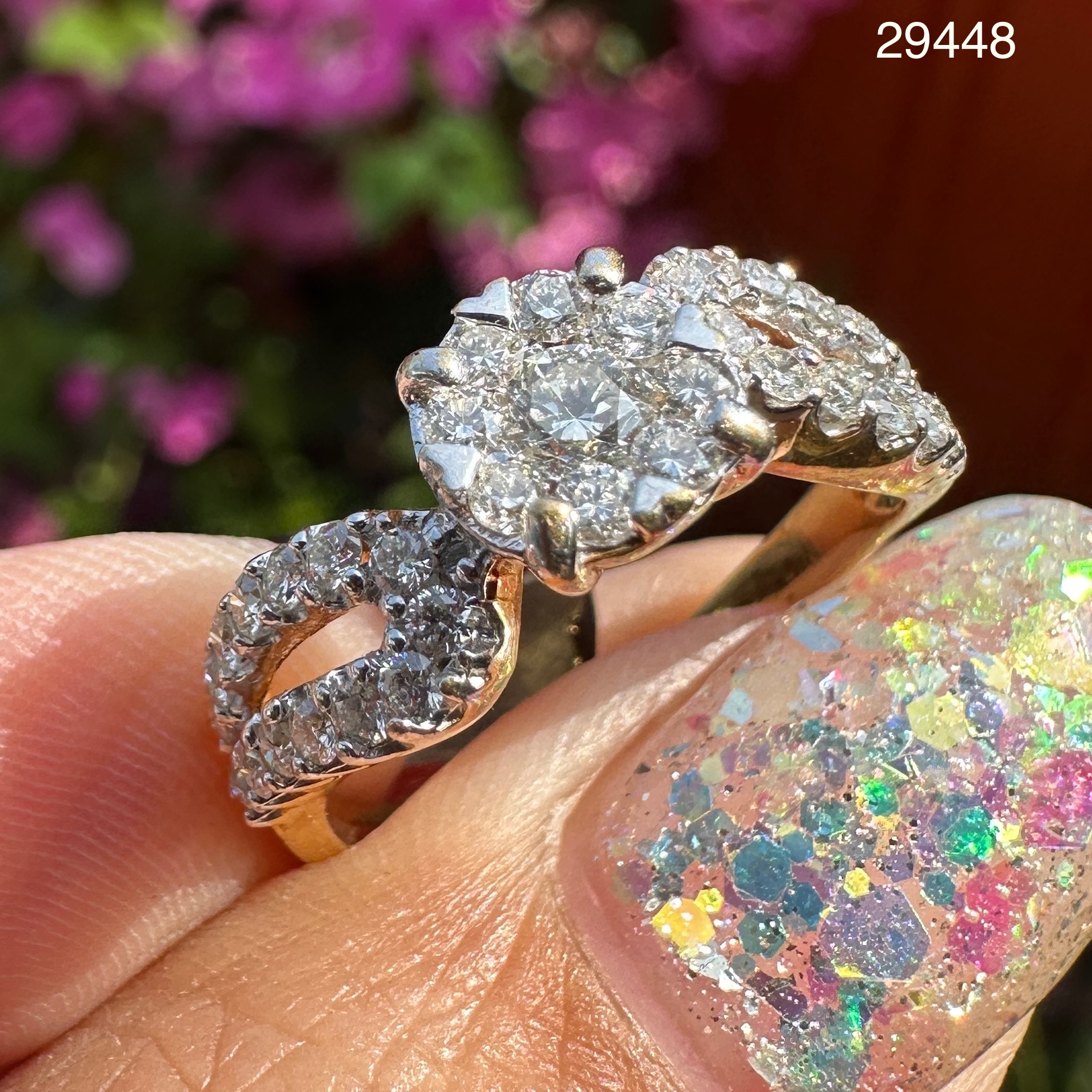 รหัส 29448 แหวน เพชรกระจุกพิกุล 1/0.18 ct ฝังเพชร 36/0.58 ct เพชรสวย เล่นไฟ วิ้ง วิ้ง นน. 3.50 g