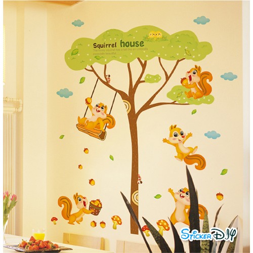 Bigsize Transparent wall sticker สติ๊กเกอร์ติดผนัง Squirrel House (กว้าง155cm.xสูง157cm.)