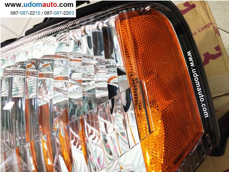 เสื้อไฟหน้า FORD ESCAPE โฉมแรก ปี03-07 (รูปจริง)