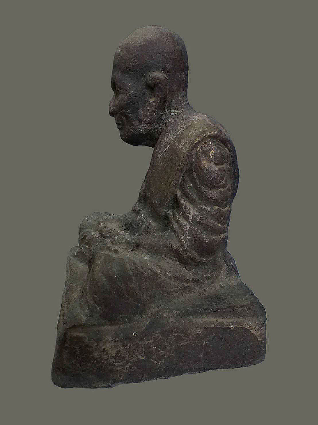 พระบูชา หลวงปู่ทวด วัดช้างให้ ปัตตานี เนื้อว่าน ขนาดสูง 5.5 นิ้ว กว้าง 4.5 นิ้ว