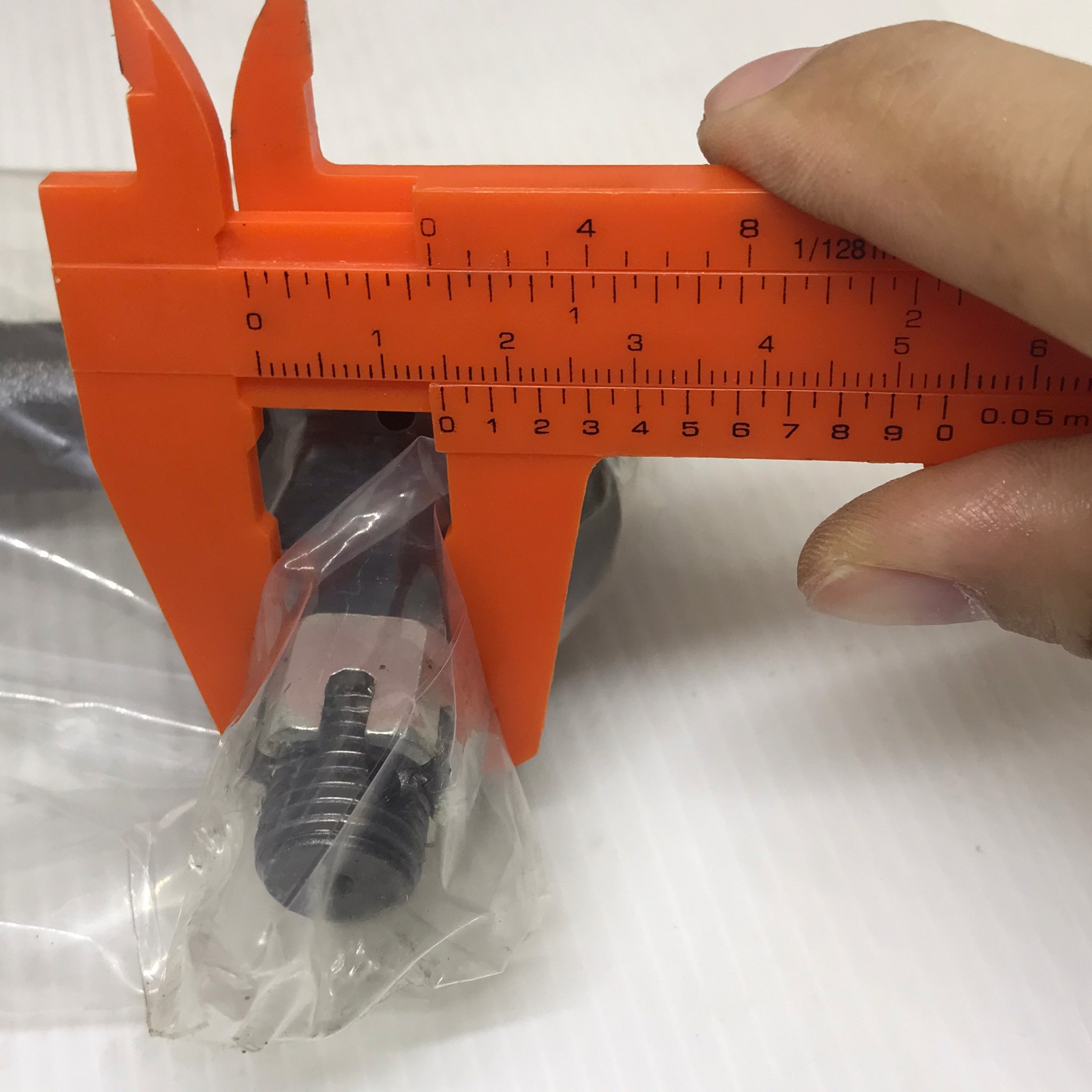 ลูกหมากคันชักยาว TOYOTA TIGER 4WD ตัวแรก ปี 1998-2001 โตโยต้า ไทเกอร์ ยกสูง / เบอร์ SE-3632 / ยี่ห้อ 555 / Three Five (TIE ROD END) 1 คู่ (JAPAN)