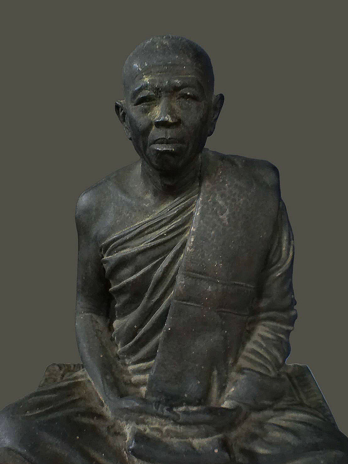 รูปหล่อบูชา หลวงพ่อวิรัช วัดศรีอุดม บ้านหมี่ จังหวัดลพบุรี เนื้อทองเหลือง หล่อหนา มีน้ำหนัก ขนาดสูง 7.5 นิ้ว กว้าง 5.5 นิ้ว