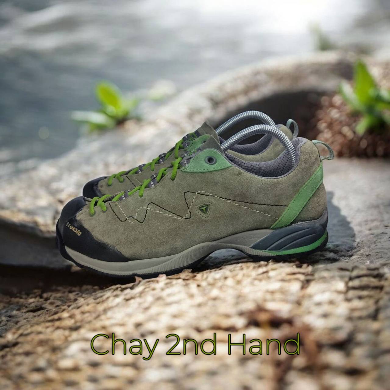 รองเท้ามือสอง SIZE#42 ยาว26ซม. แบรนด์ดัง สภาพสวย ตรงปก SH42A57N449