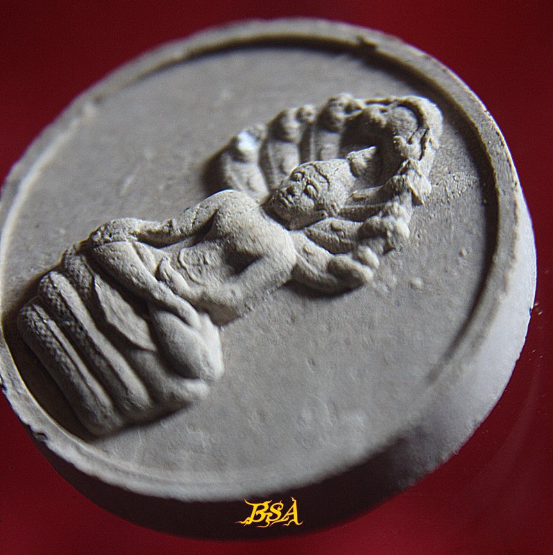 พระผงหลวงปู่โลกอุดร วัดคลองช่องแค นครสวรรค์