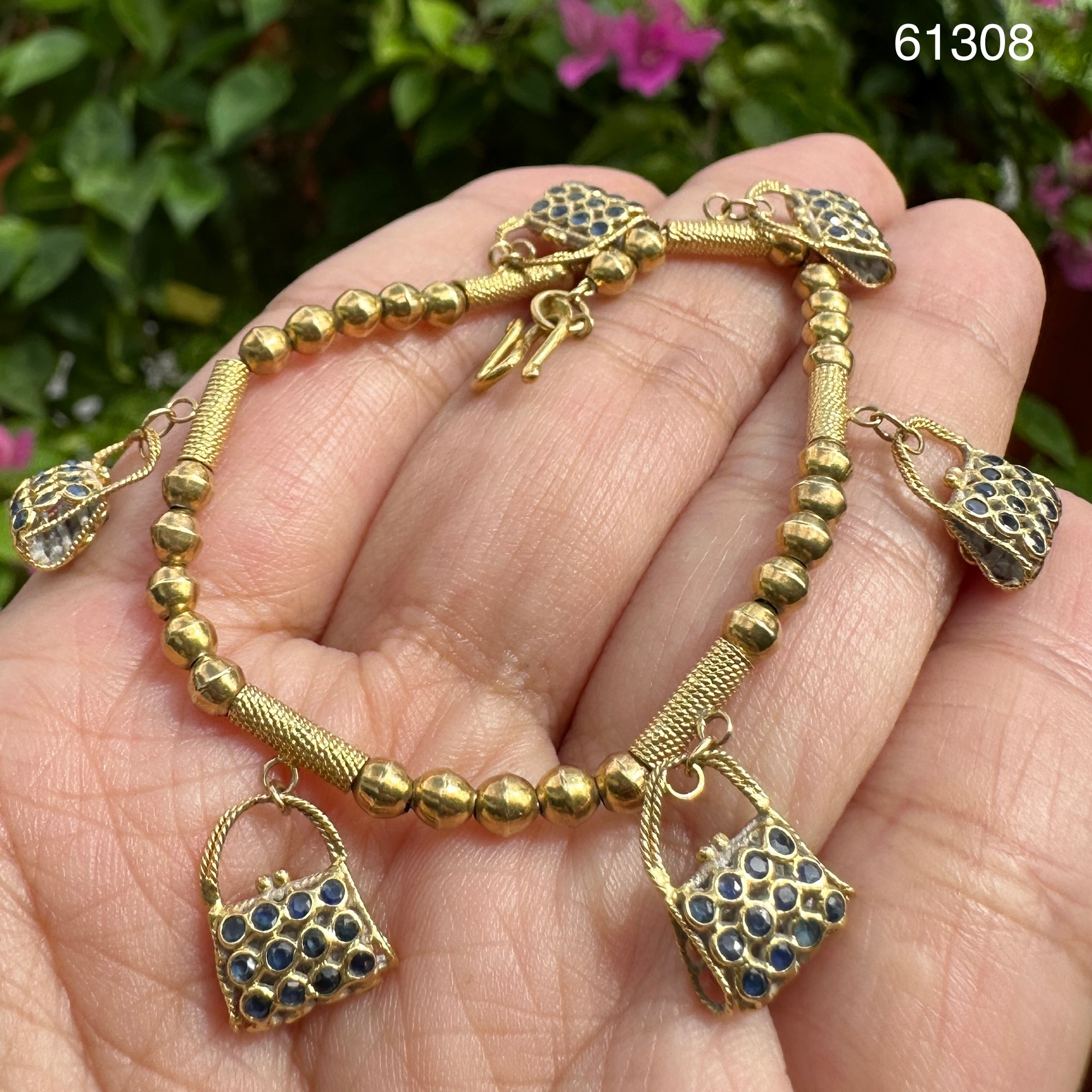 รหัส 61308 สร้อยข้อมือ ไพลิน เจียร กระเป๋า ตุ้งติ้ง ทอง18k งานสวยมาก นน. 9.61 g