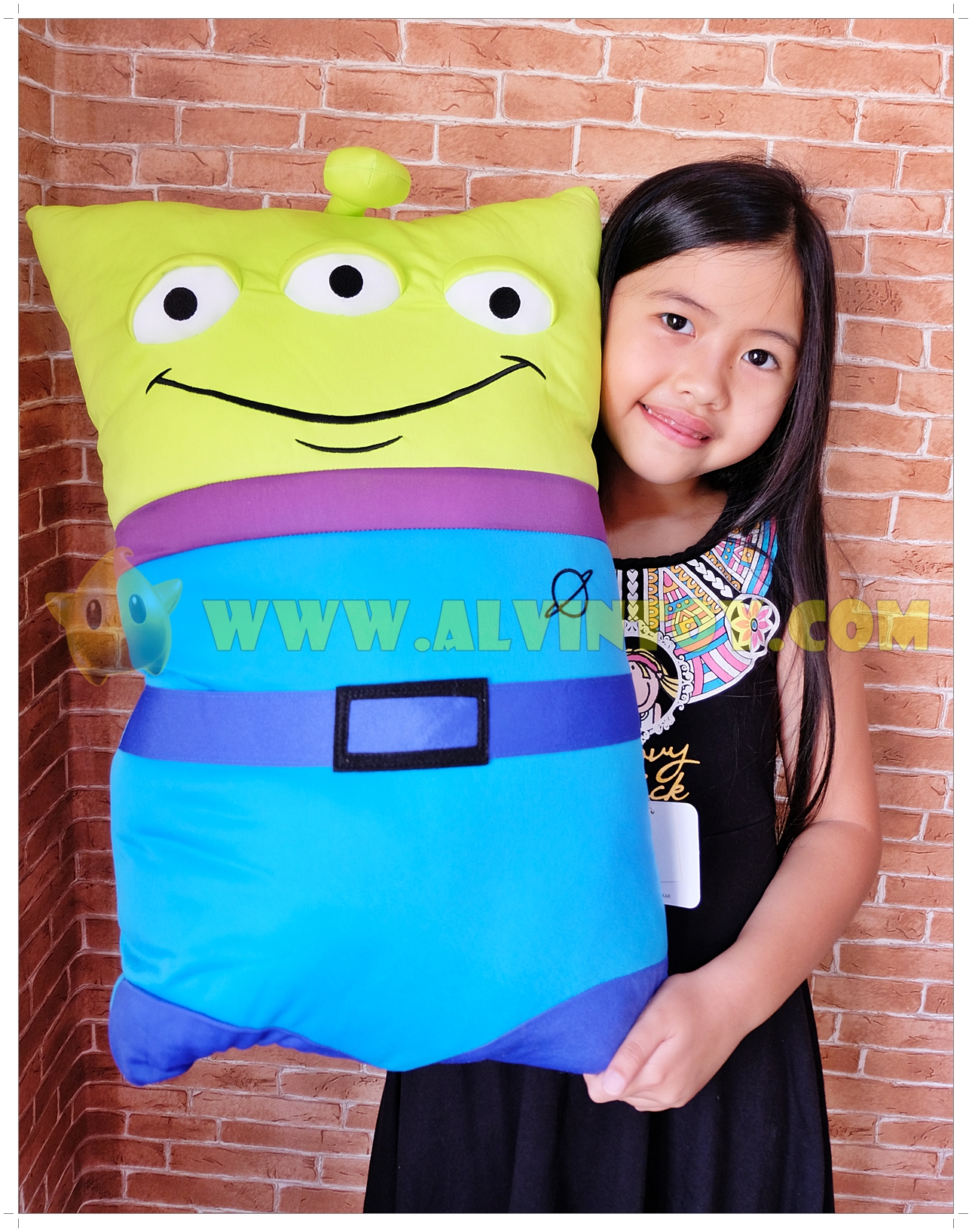 หมอนข้างตุ๊กตา Little Green Men - ของเล่นเอเลี่ยน