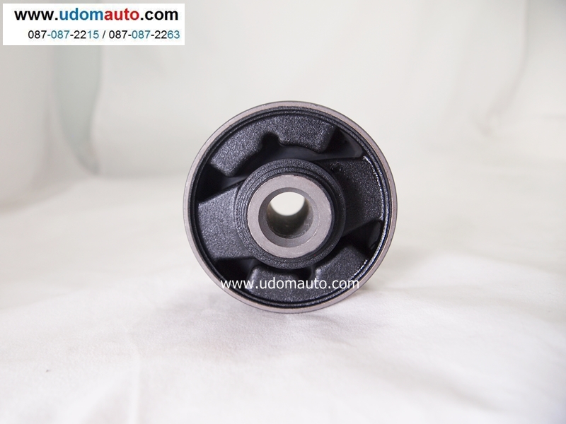 บู๊ชปีกนกล่าง ใหญ่ HYUNDAI H-1