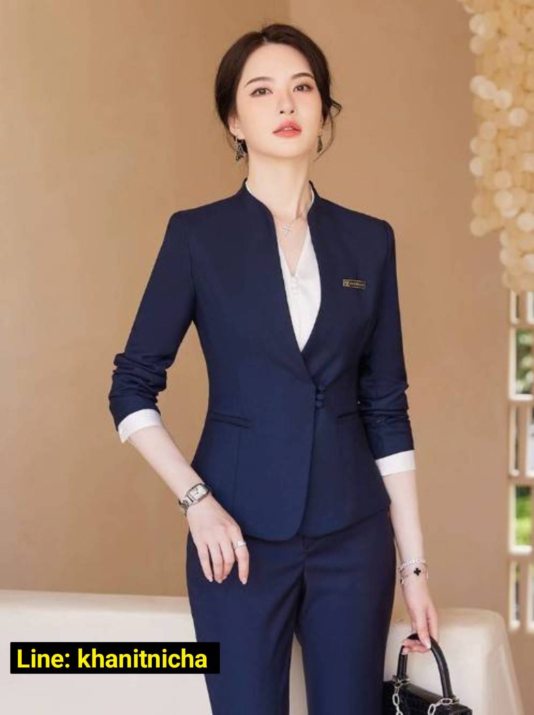 ชุดสูทผู้หญิง ชุดพนักงานร้านขายเครื่องประดับ ชุดพนักงานบริการลูกค้าด้านการขายอสังหาริมทรัพย์ ชุดพนักงานแผนกต้อนรับโรงแรม สีเขียวเข้ม