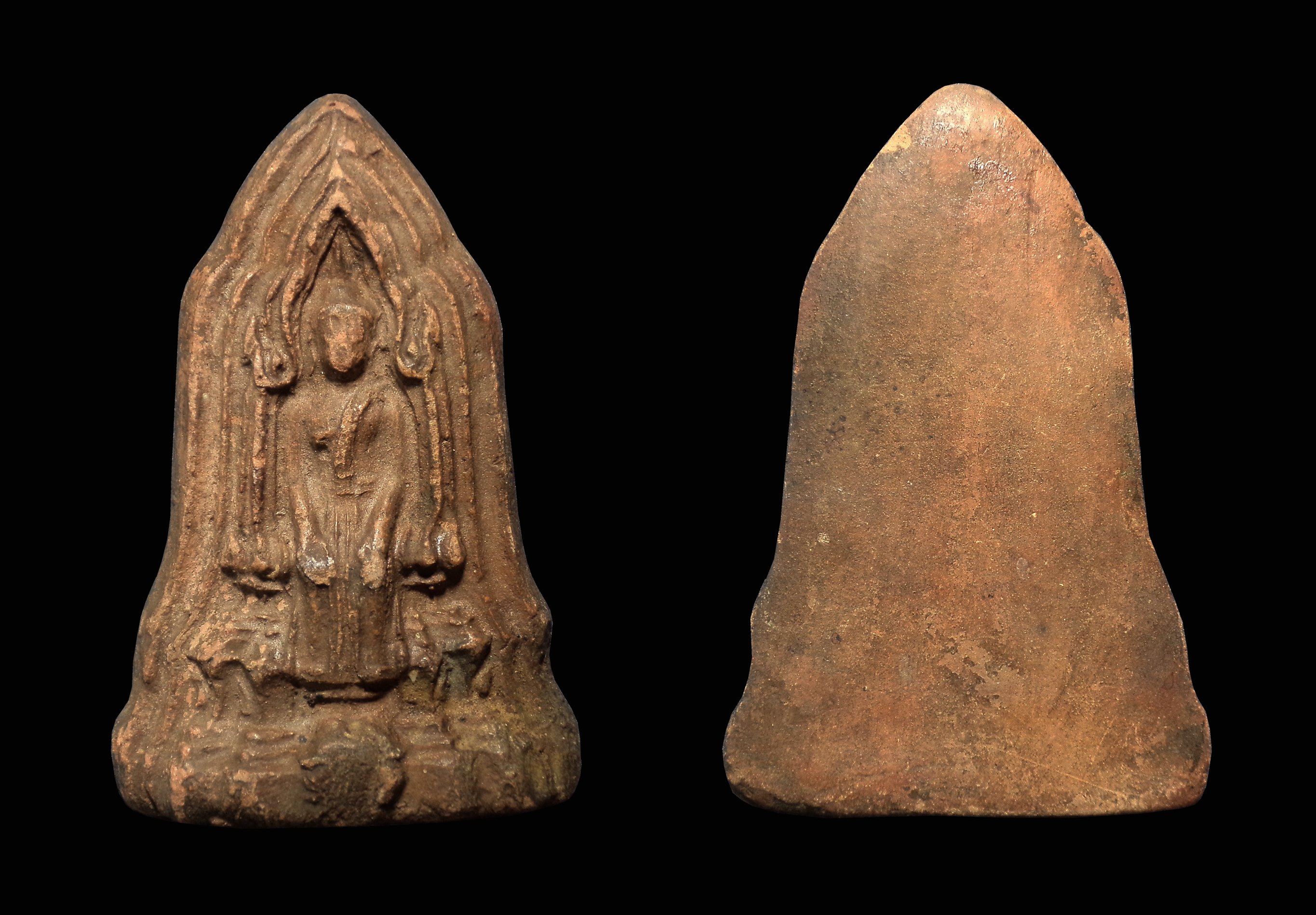 พระกรุโคนสมอ กรุอยุธยา พิมพ์ห้อยพระบาท