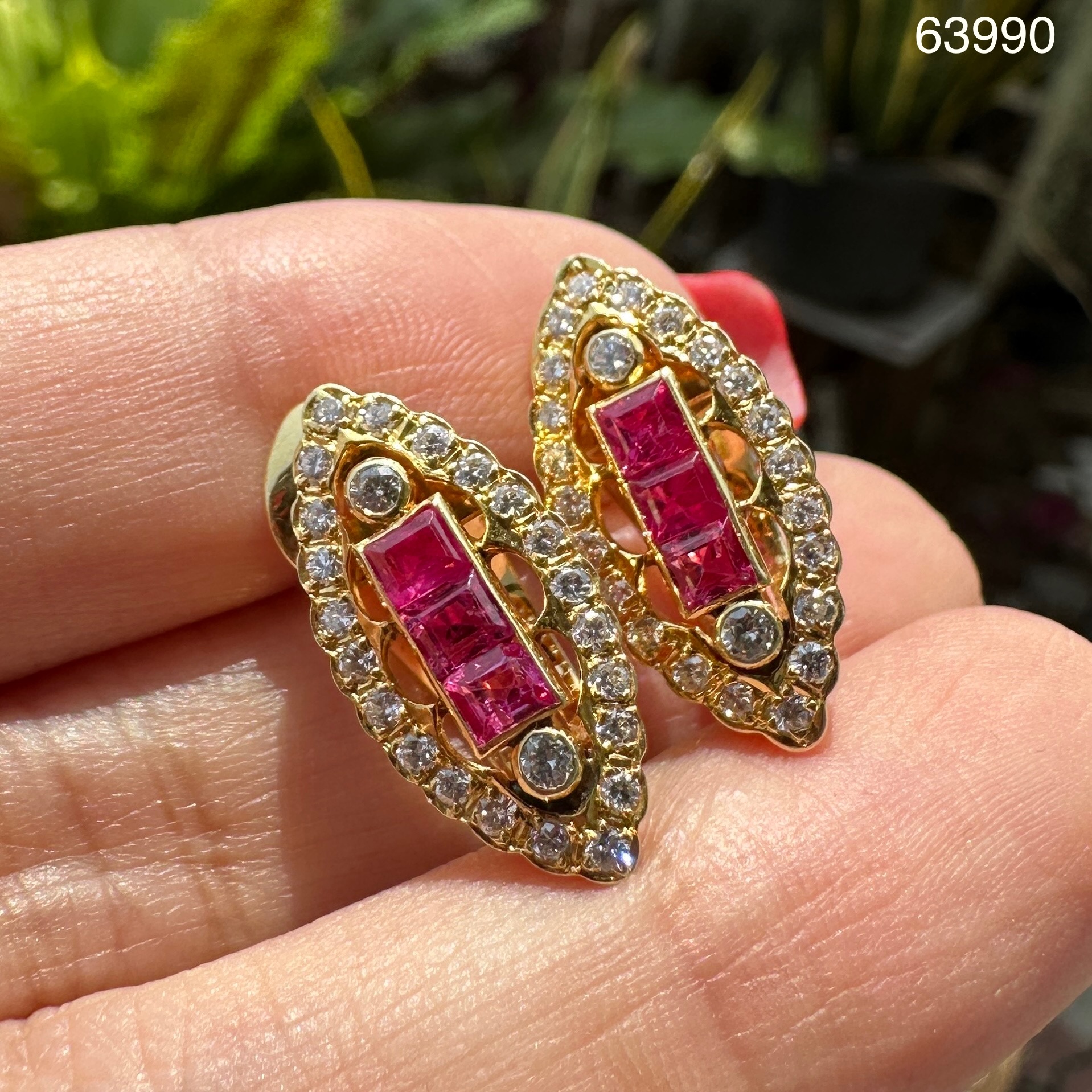 รหัส 63990 ต่างหู ทับทิม ฝังเพชร 48 เม็ด 0.52 กะรัต ทอง14K นน. 7.00 g