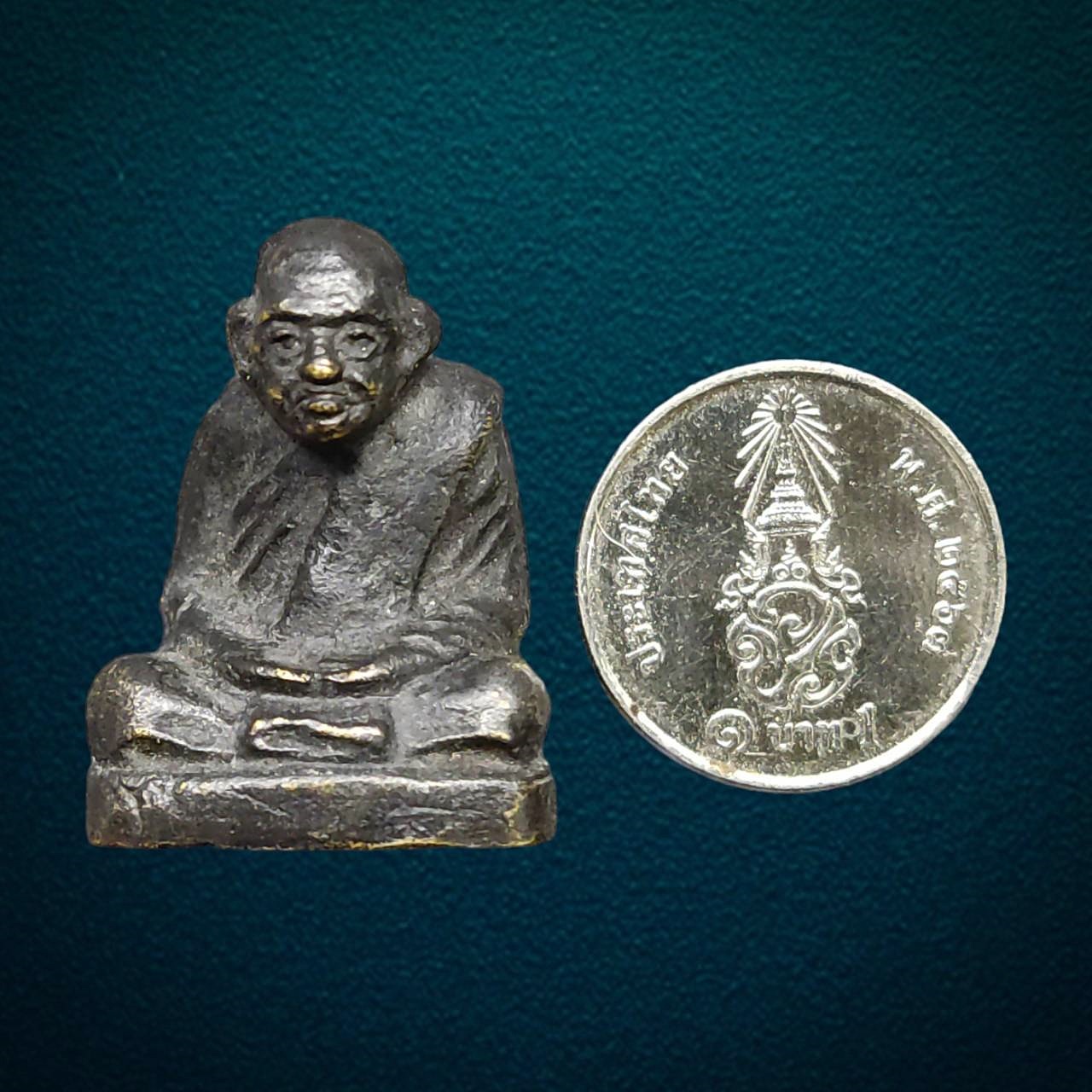 รูปหล่อหลวงปู่สุก วัดทรงธรรมวรวิหาร พระประแดง สมุทรปราการ ปี 2513