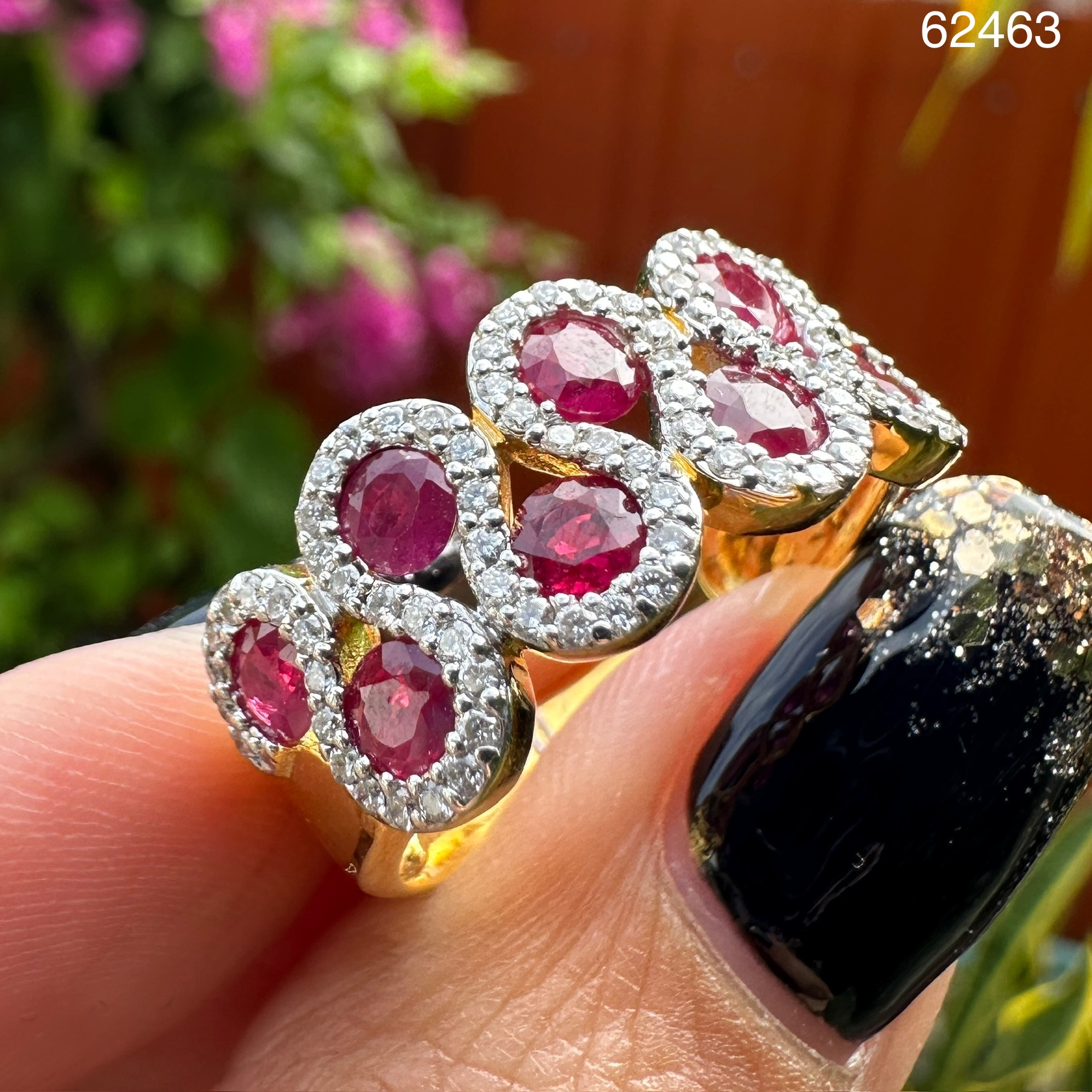 รหัส 62463 แหวน ทับทิม พม่า ฝังเพชร 50 เม็ด 0.90 กะรัต ทอง18K เพชรเหลี่ยมสวย นน. 6.38 g