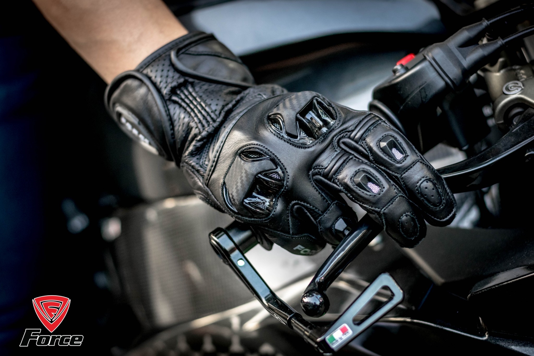 ถุงมือข้อยาว force รุ่น Racer